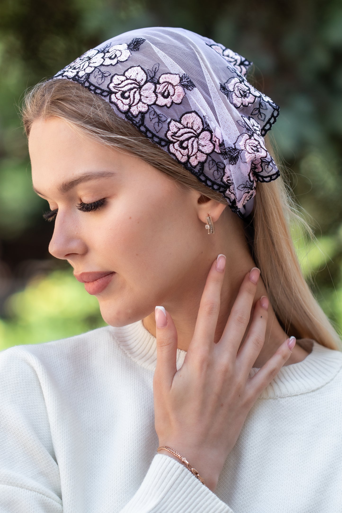 HEADBAND WITH PINK FLOWERS - MariaVeils