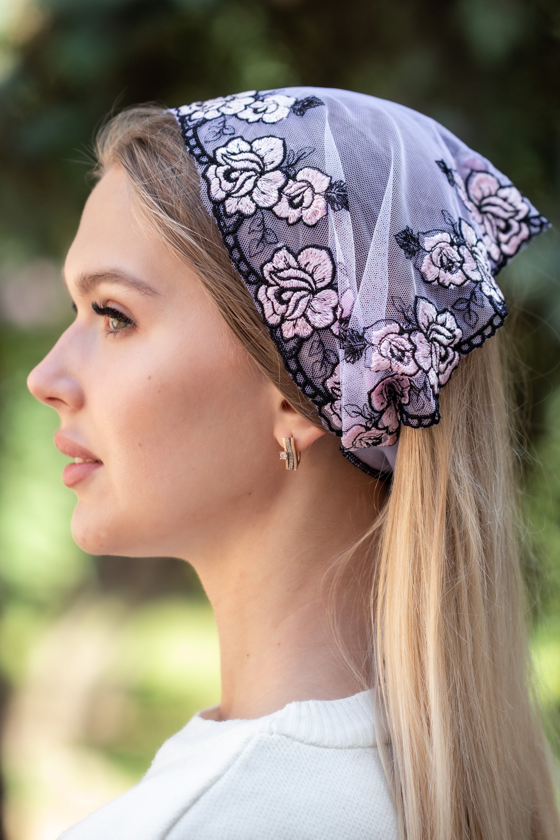 HEADBAND WITH PINK FLOWERS - MariaVeils