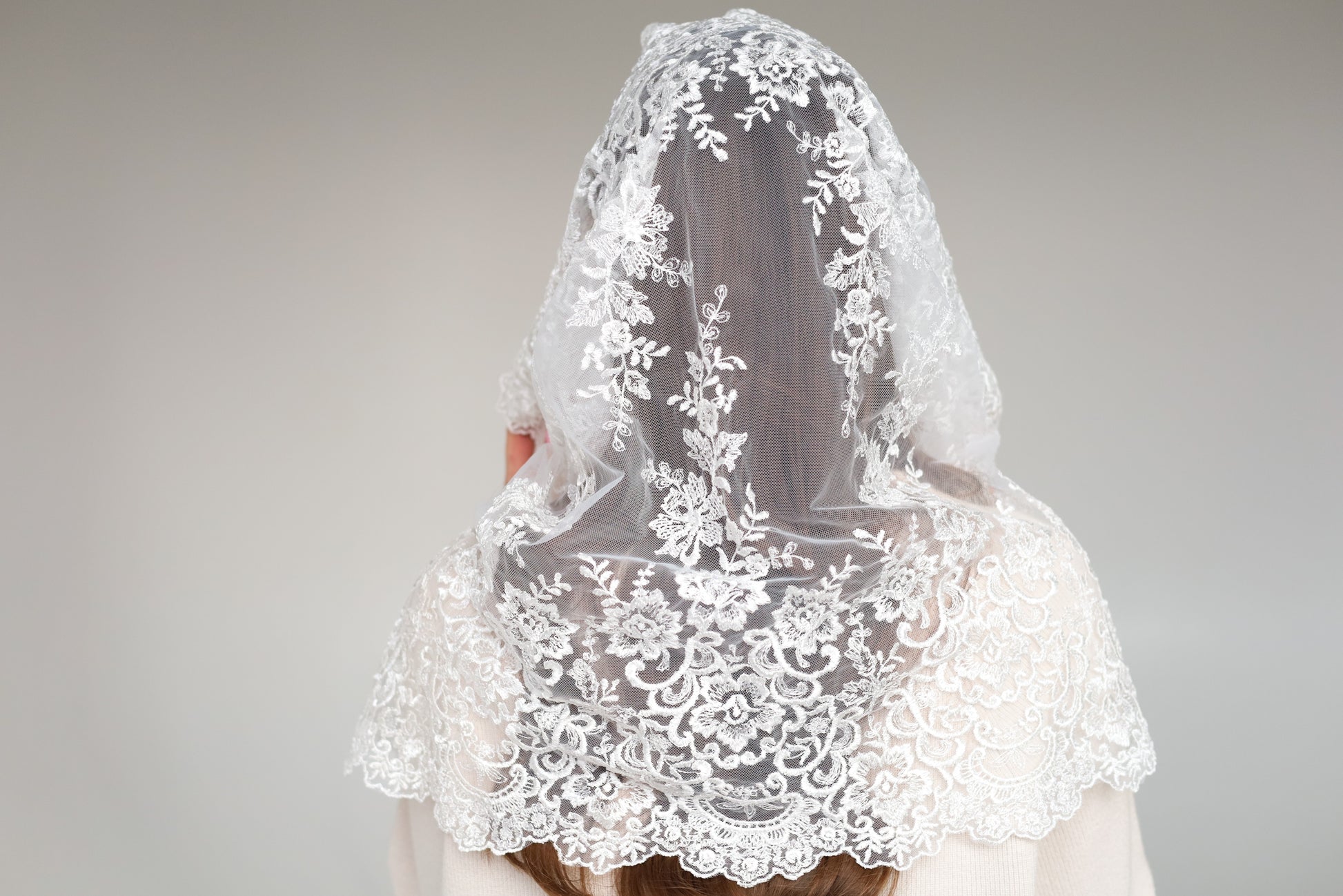 IVORY INFINITY MANTILLA - MariaVeils