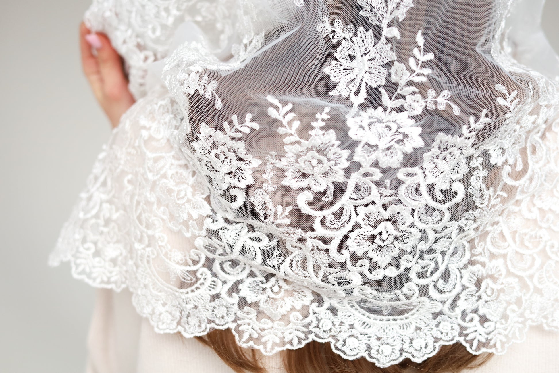 IVORY INFINITY MANTILLA - MariaVeils
