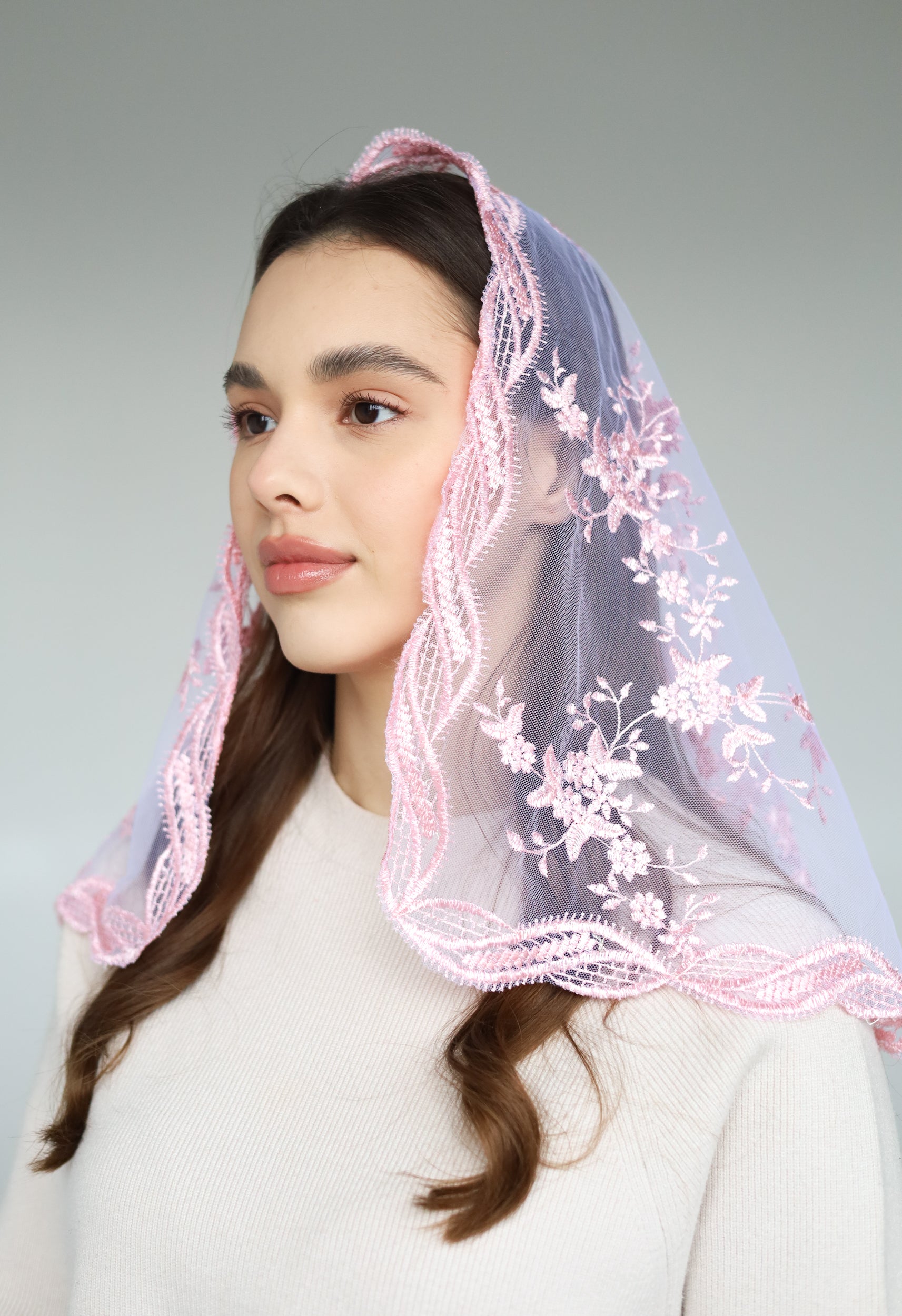 SHORT PINK MANTILLA - MariaVeils