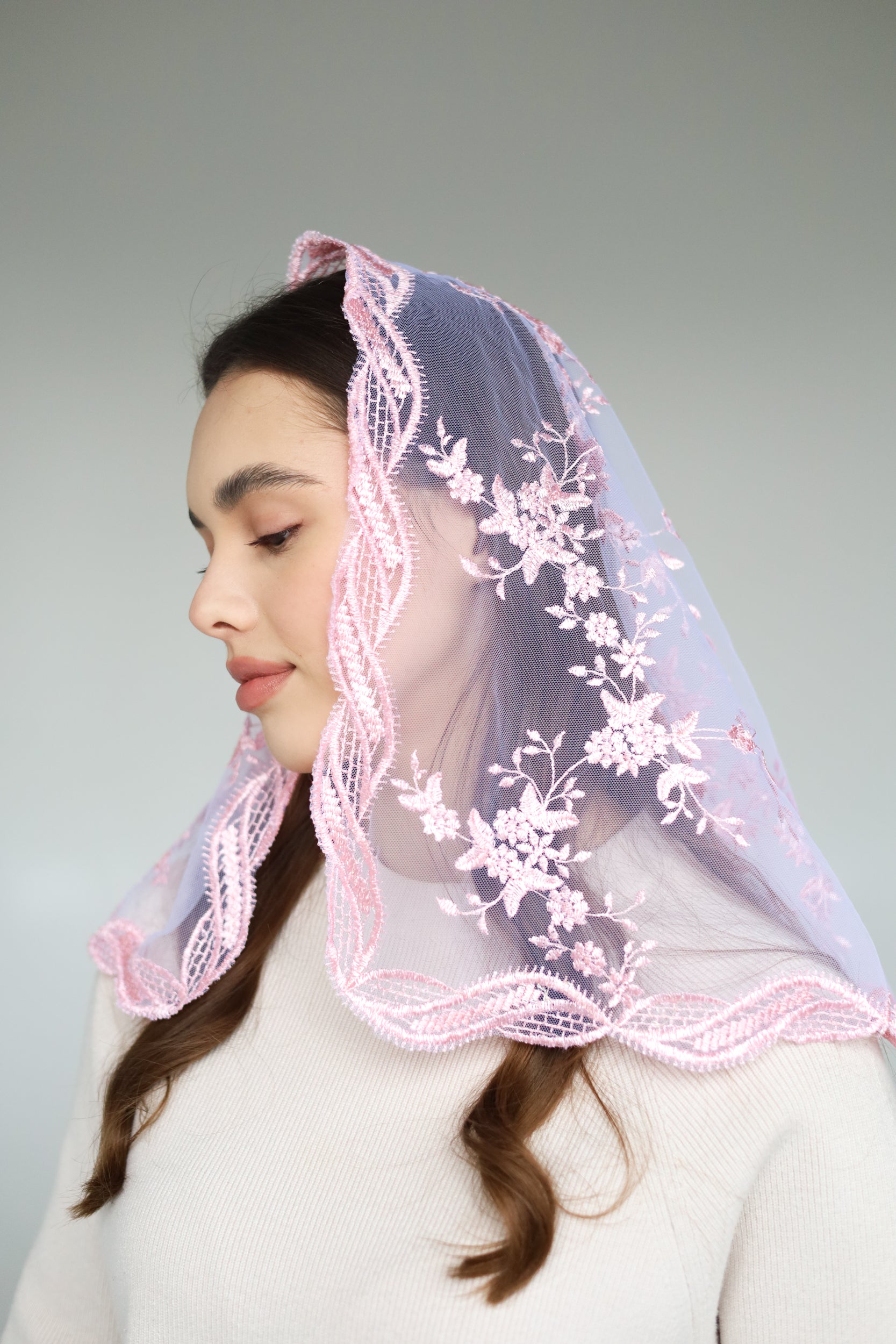 SHORT PINK MANTILLA - MariaVeils