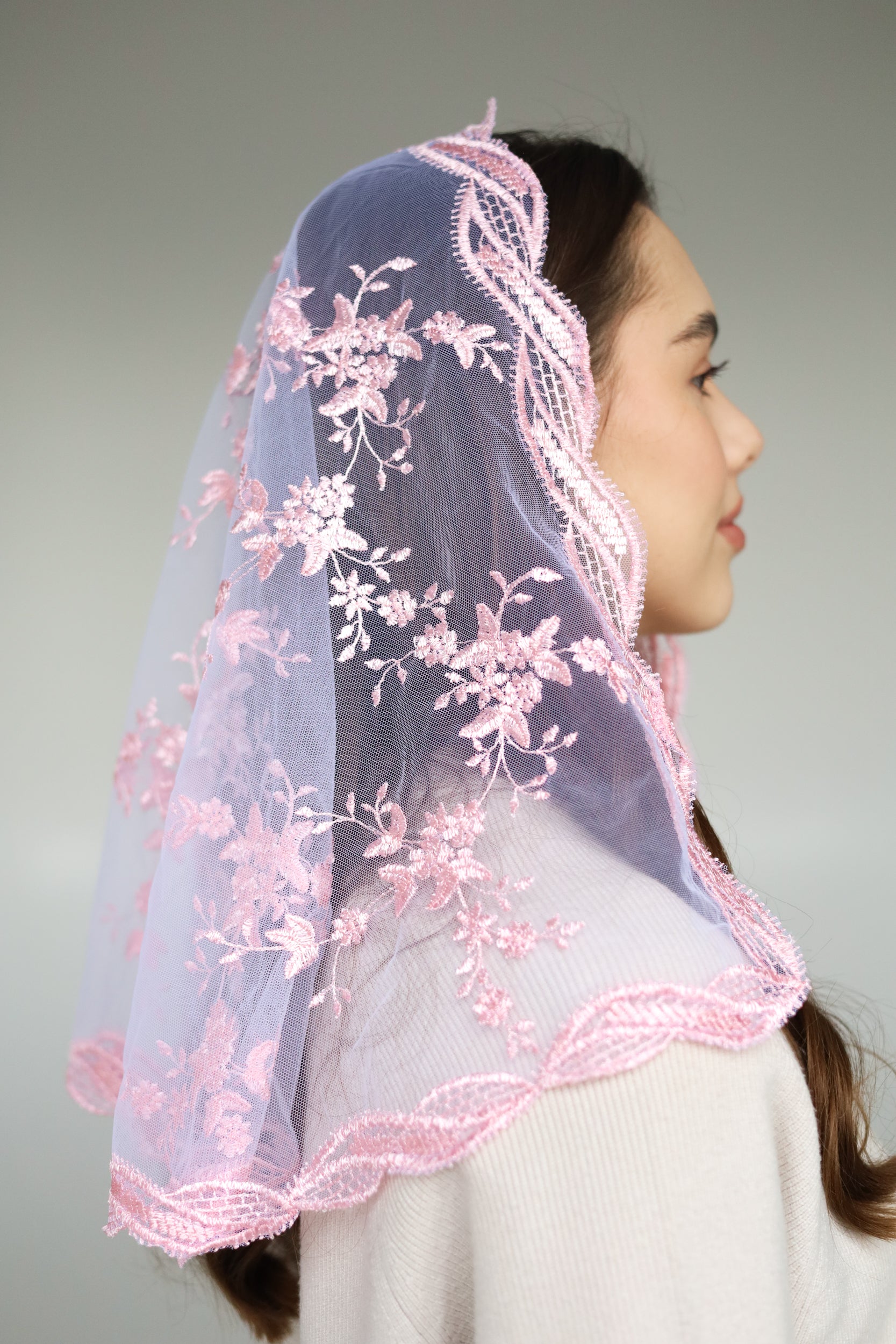 SHORT PINK MANTILLA - MariaVeils