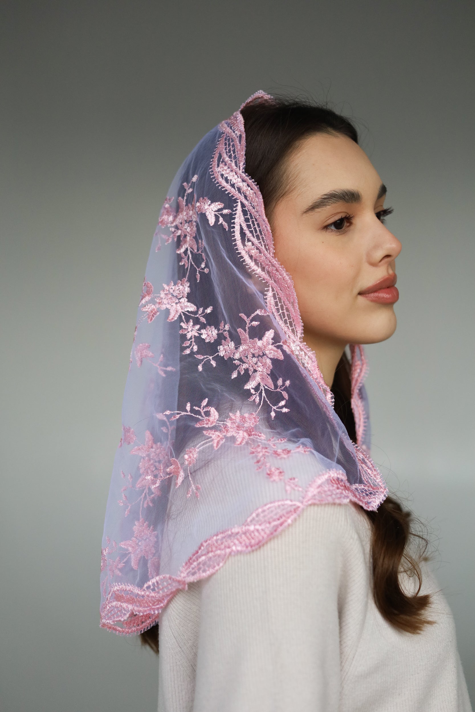 SHORT PINK MANTILLA - MariaVeils