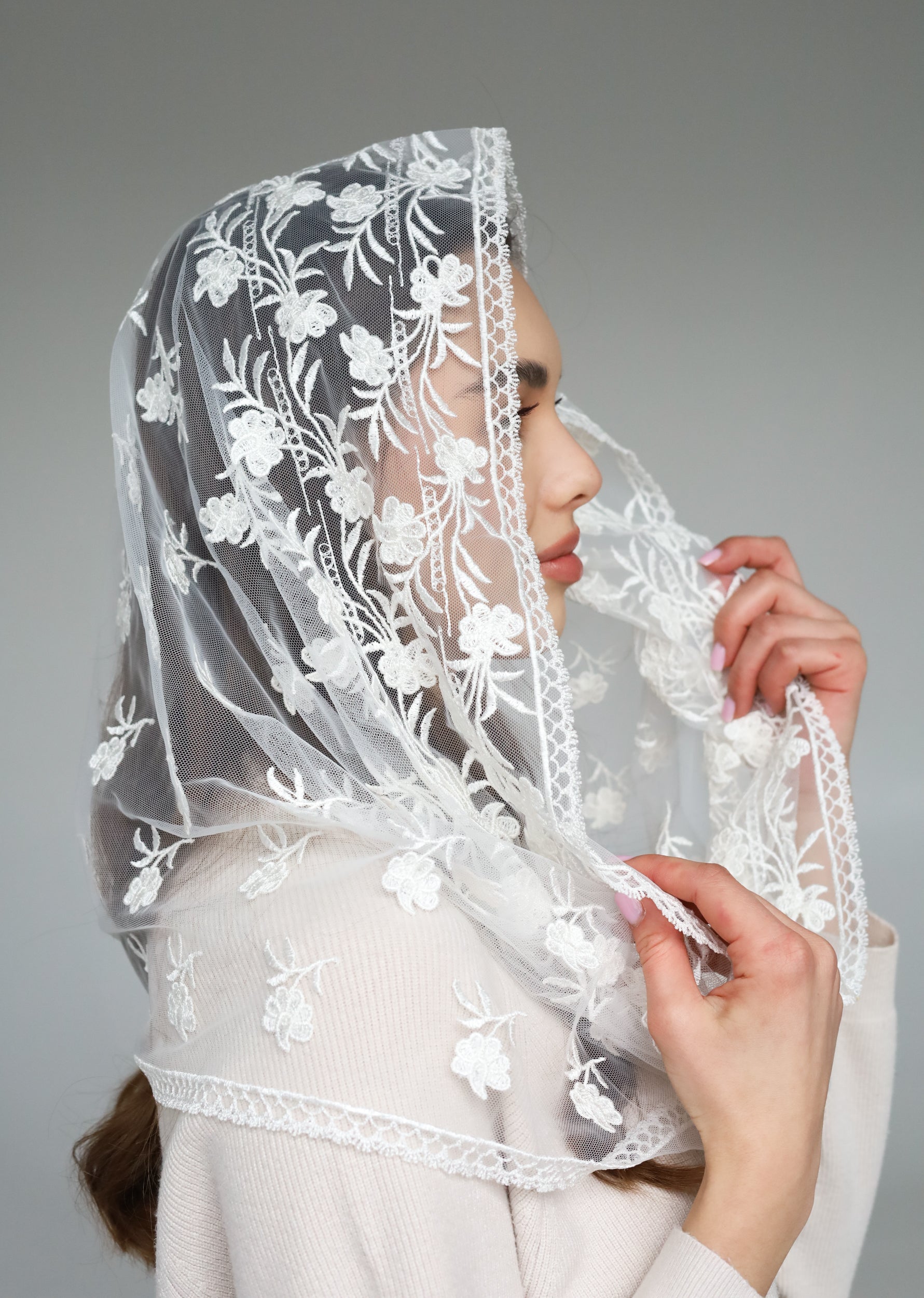 INFINITY SHAPE IVORY VEIL - MariaVeils