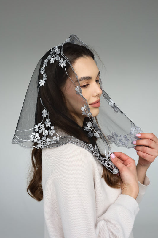 GREY FLORAL VEIL - MariaVeils