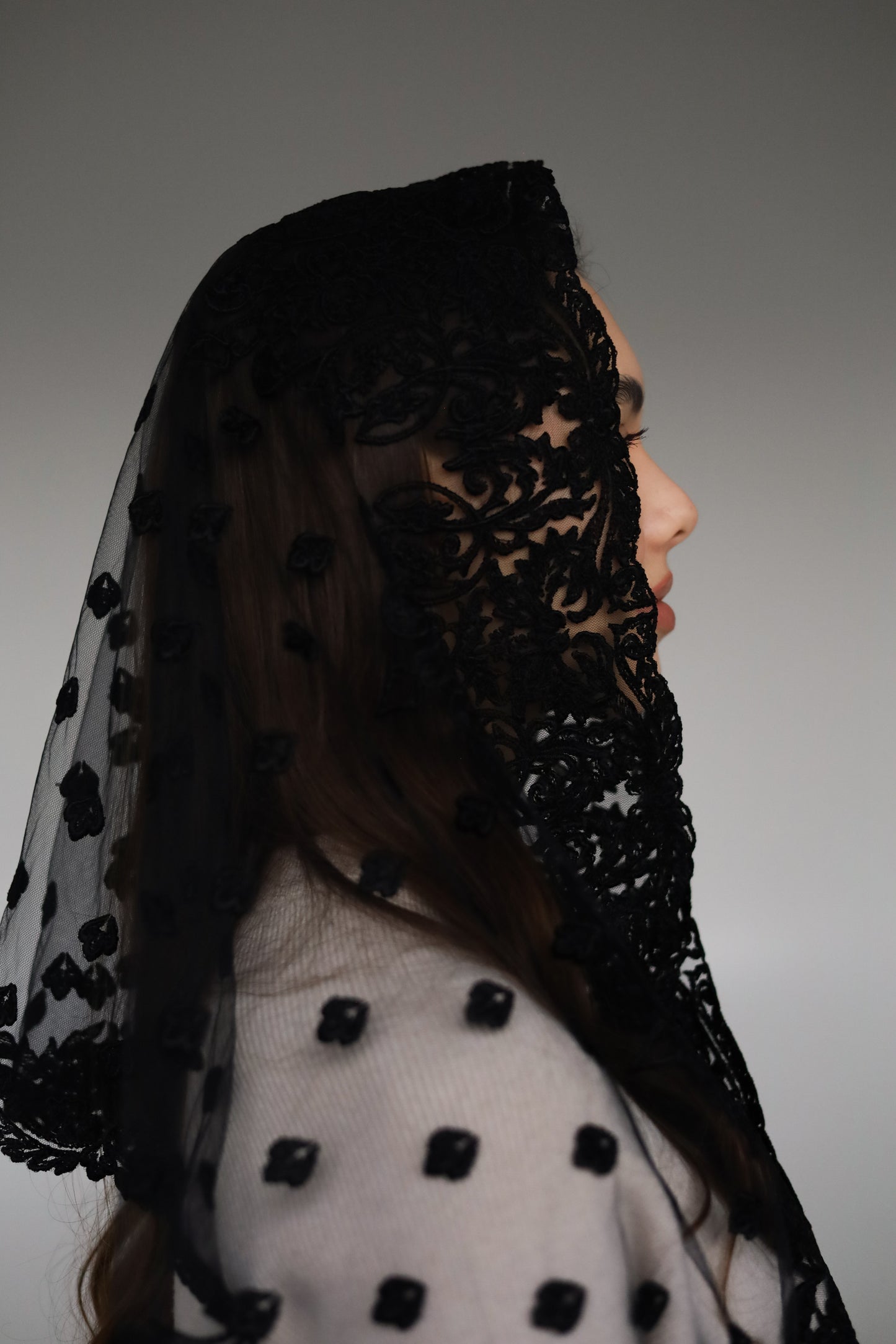 LONG BLACK MANTILLA - MariaVeils