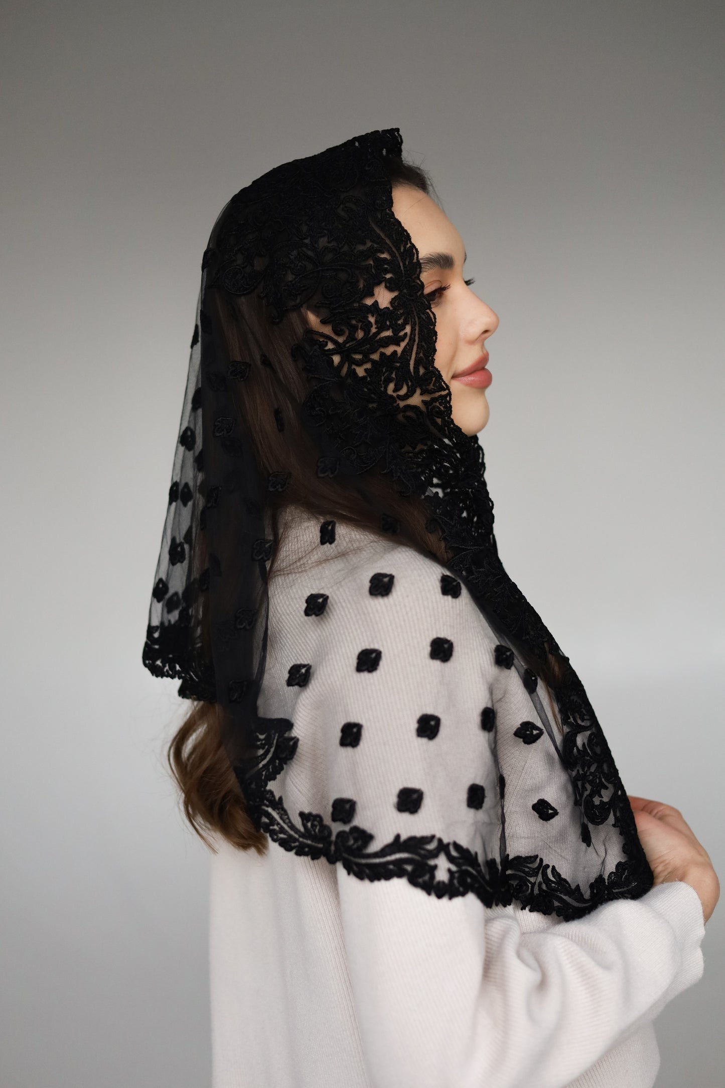 LONG BLACK MANTILLA - MariaVeils