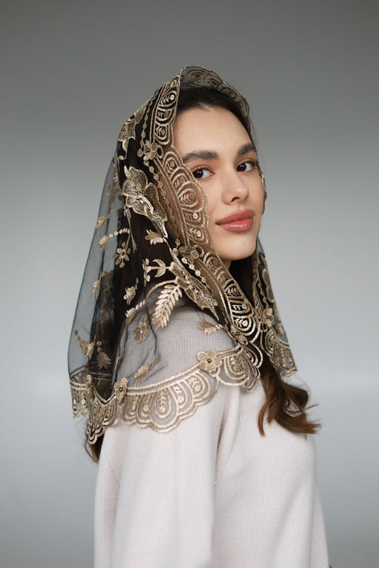 SHORT 3D VEIL WITH FLOWERS - MariaVeils