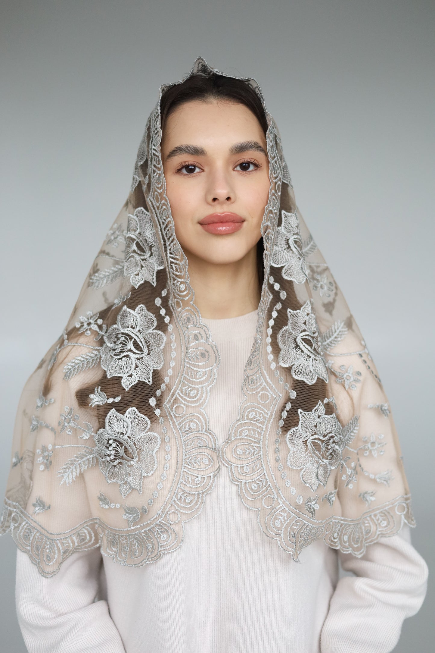 LONG GREY VEIL - MariaVeils