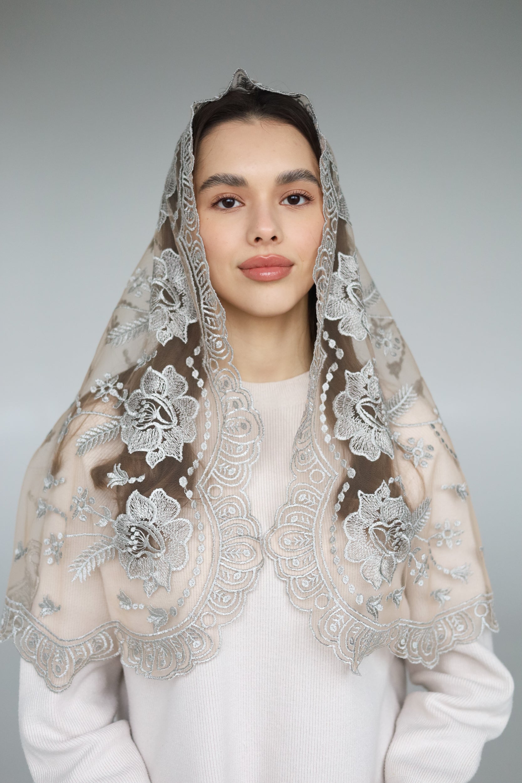 LONG GREY VEIL - MariaVeils