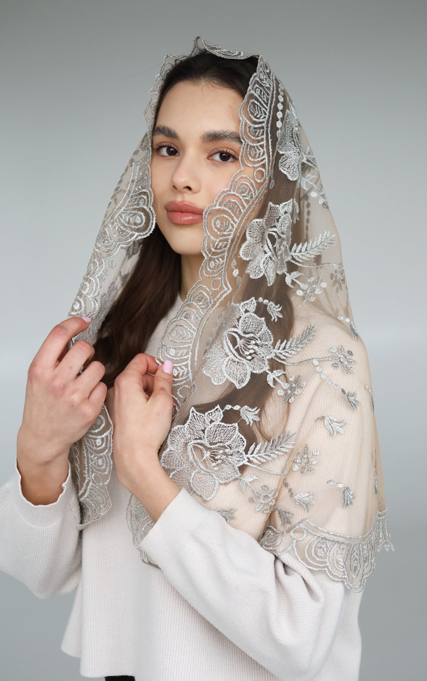 LONG GREY VEIL - MariaVeils