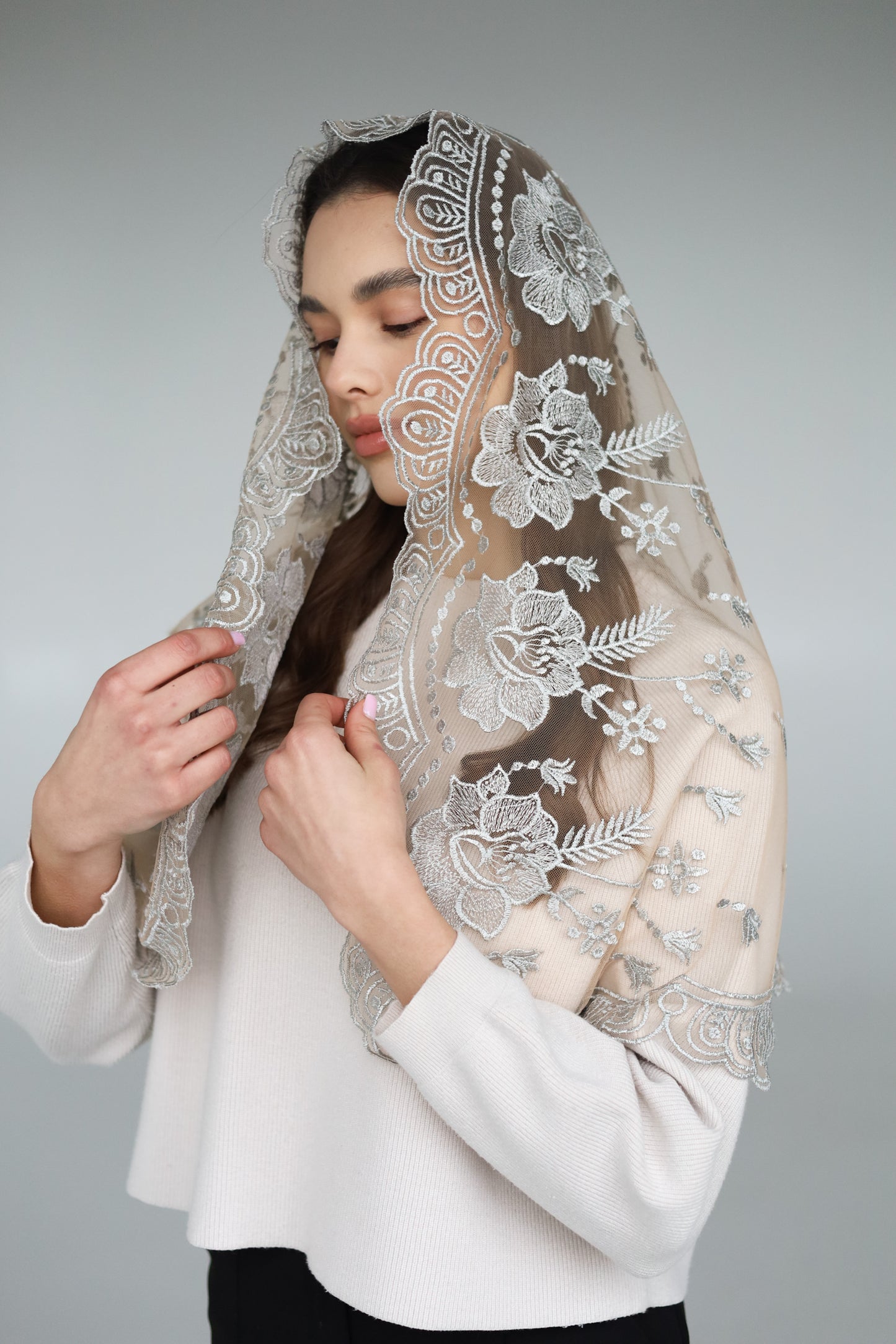 LONG GREY VEIL - MariaVeils