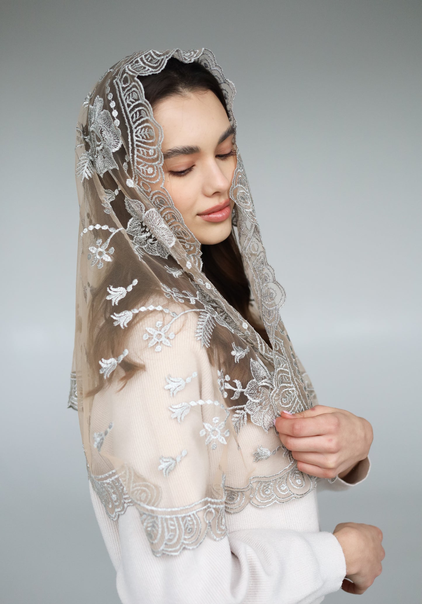 LONG GREY VEIL - MariaVeils