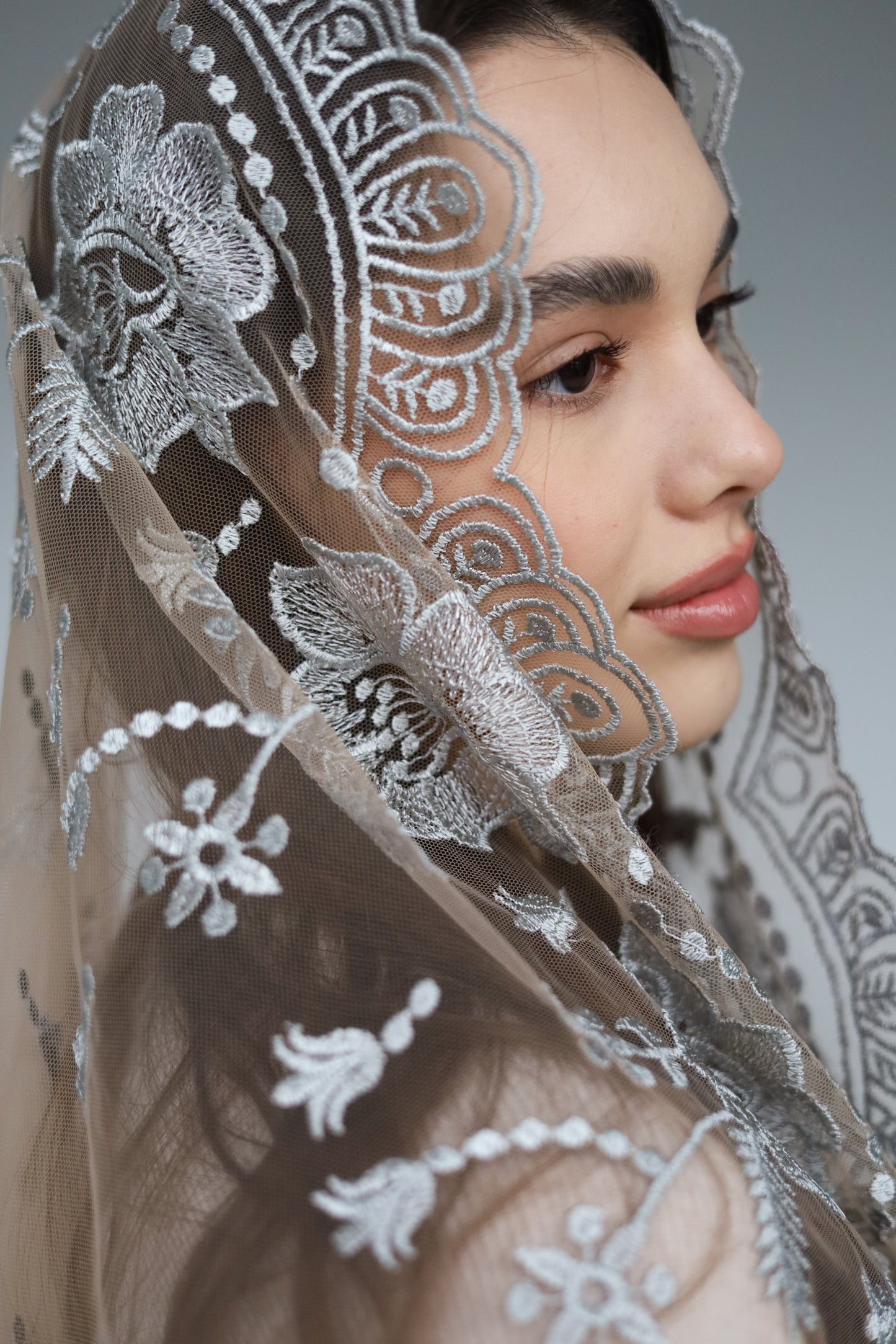 LONG GREY VEIL - MariaVeils
