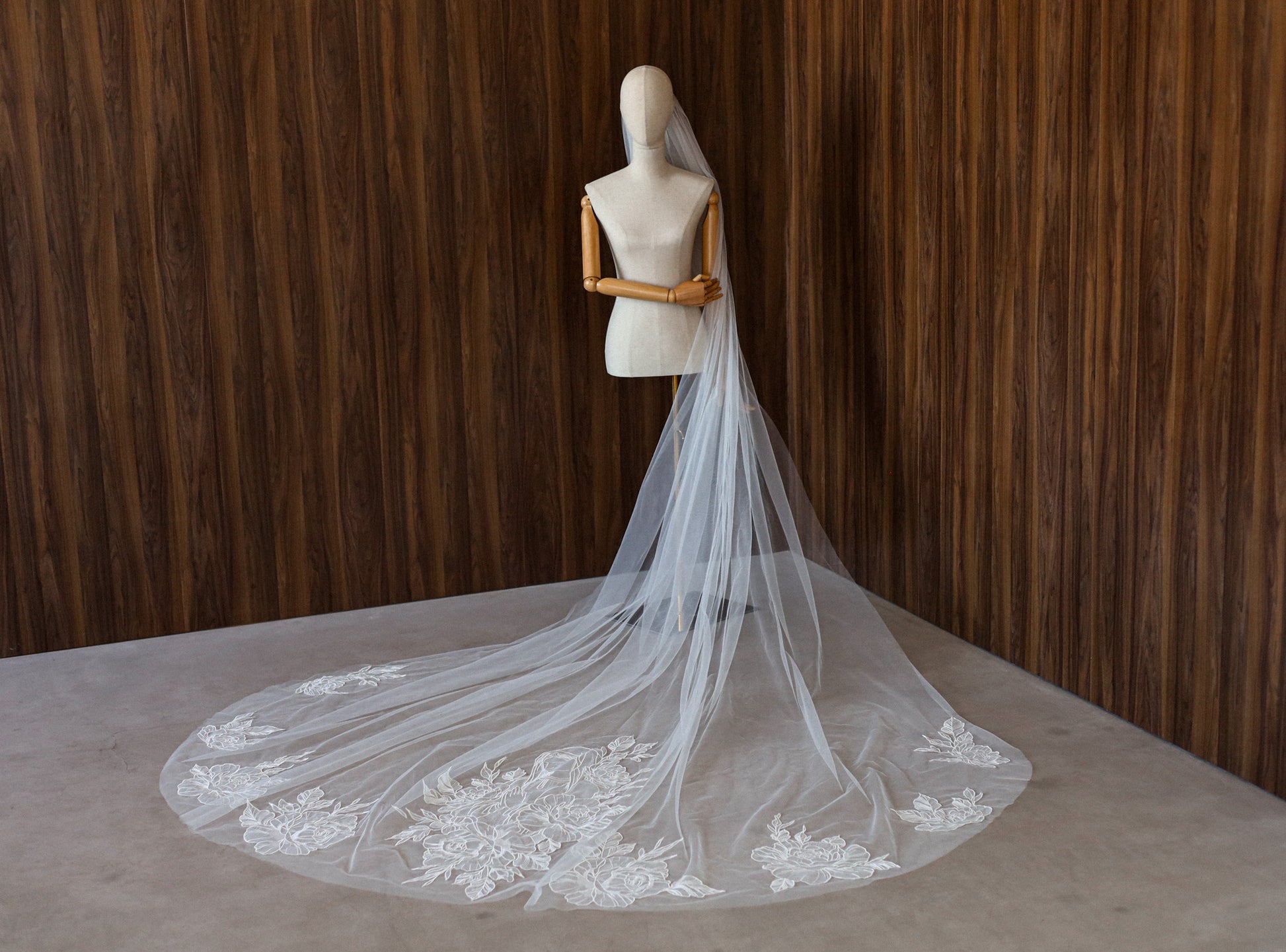 CALLIE WEDDING VEIL - MariaVeils