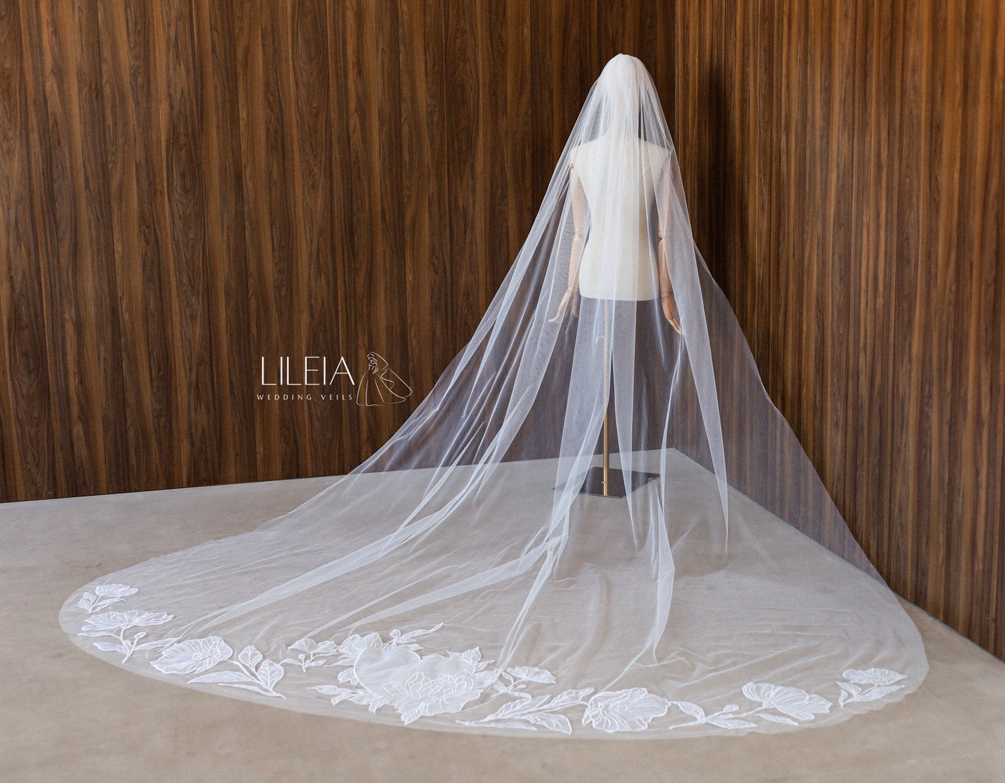 DAPHNE WEDDING VEIL - MariaVeils