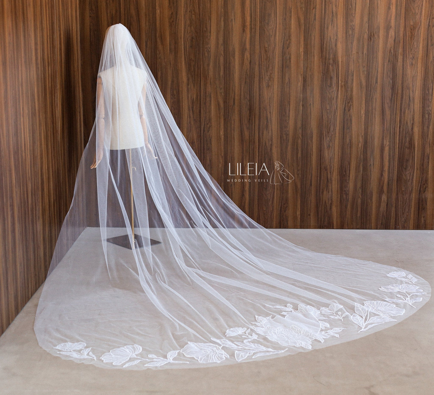 DAPHNE WEDDING VEIL - MariaVeils