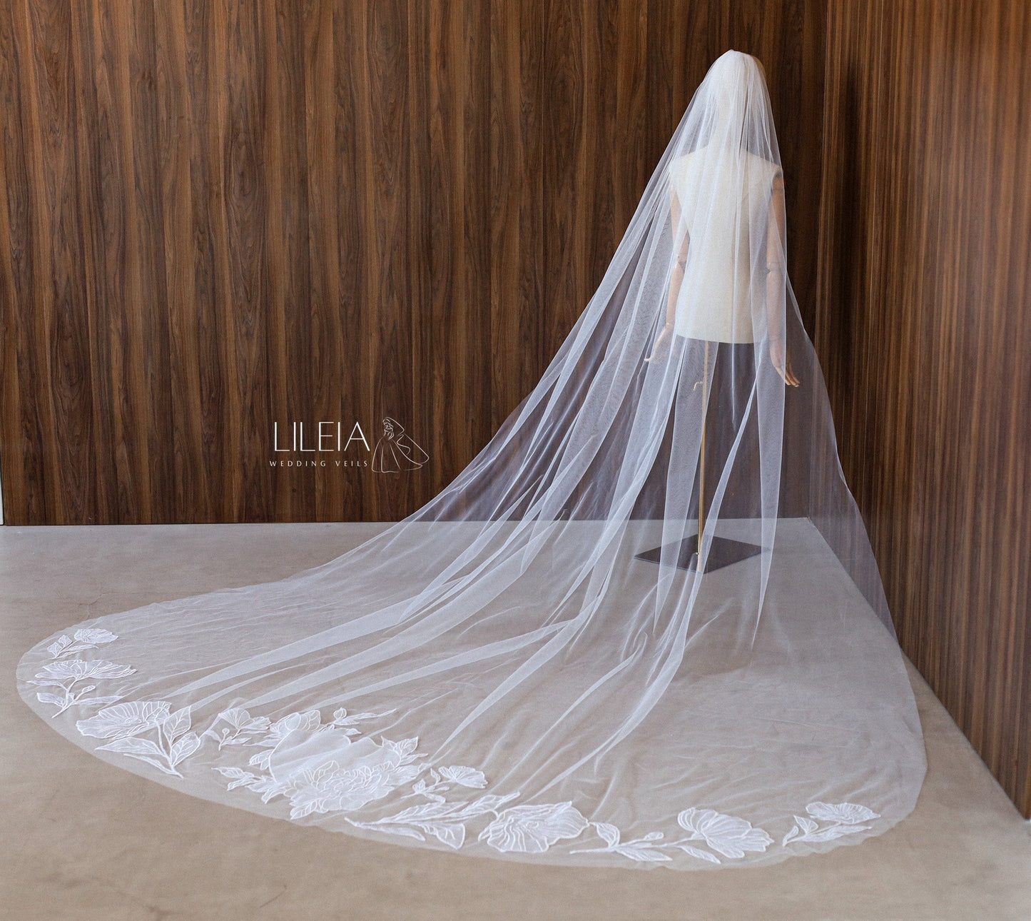 DAPHNE WEDDING VEIL - MariaVeils