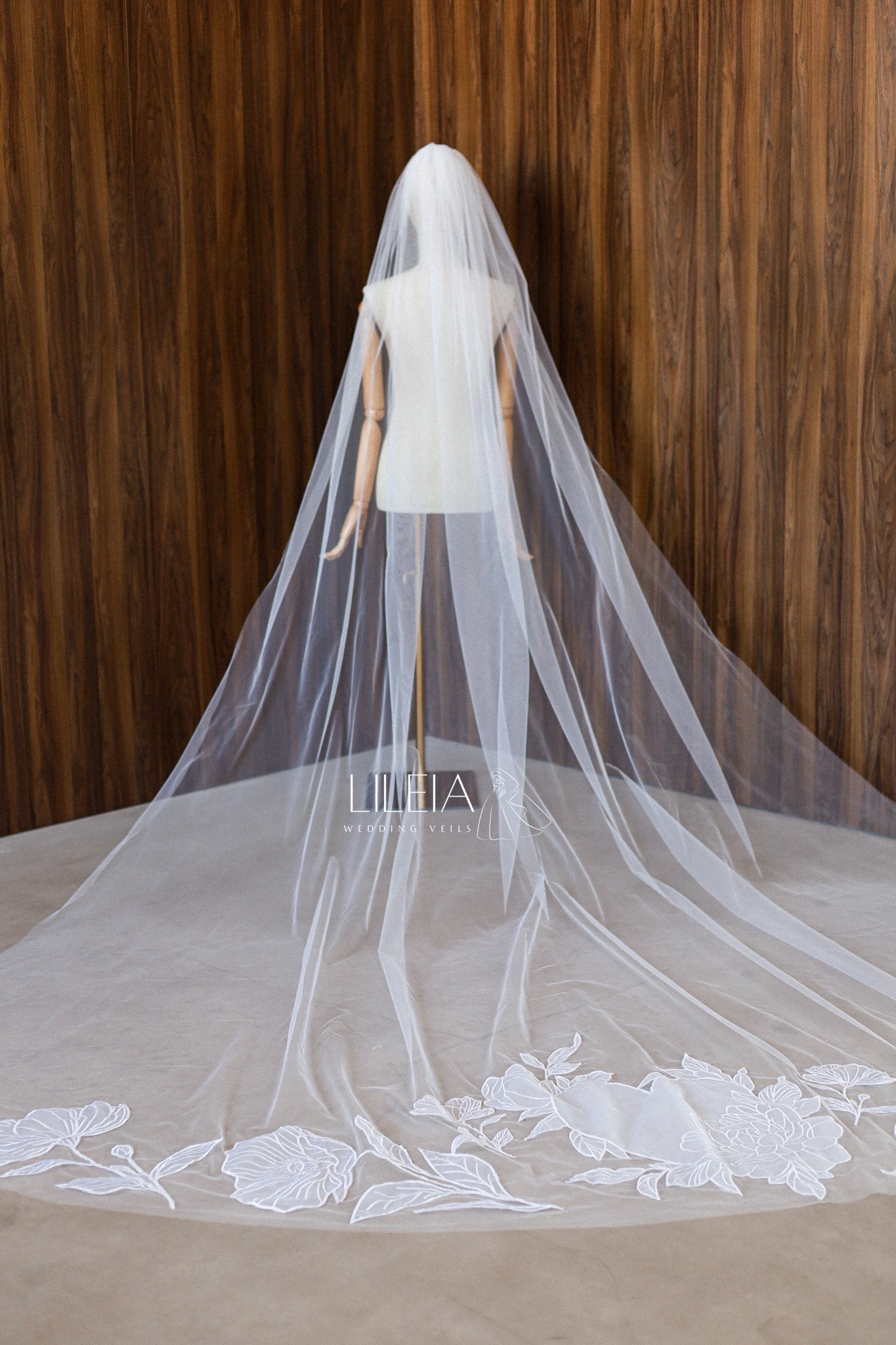 DAPHNE WEDDING VEIL - MariaVeils