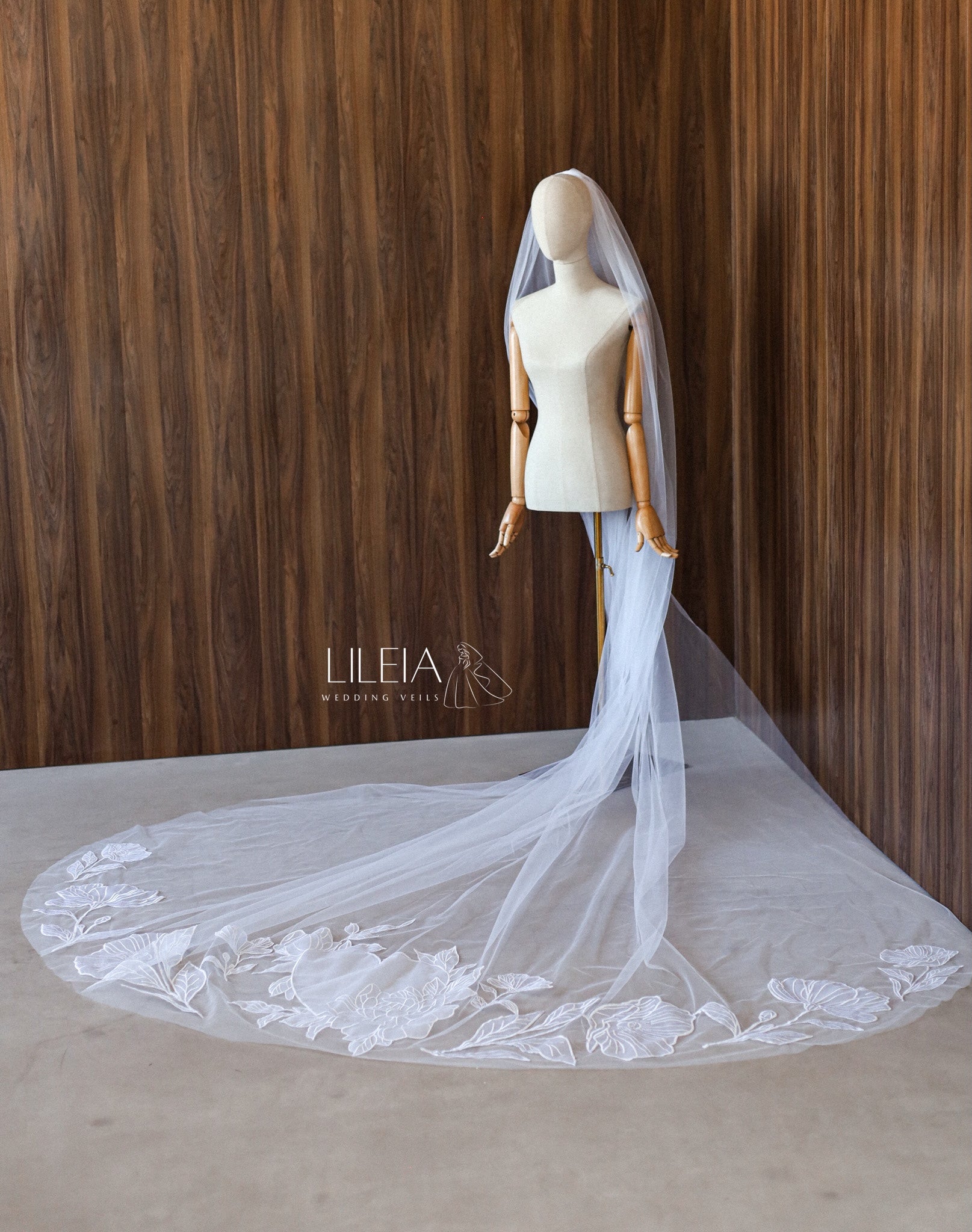DAPHNE WEDDING VEIL - MariaVeils