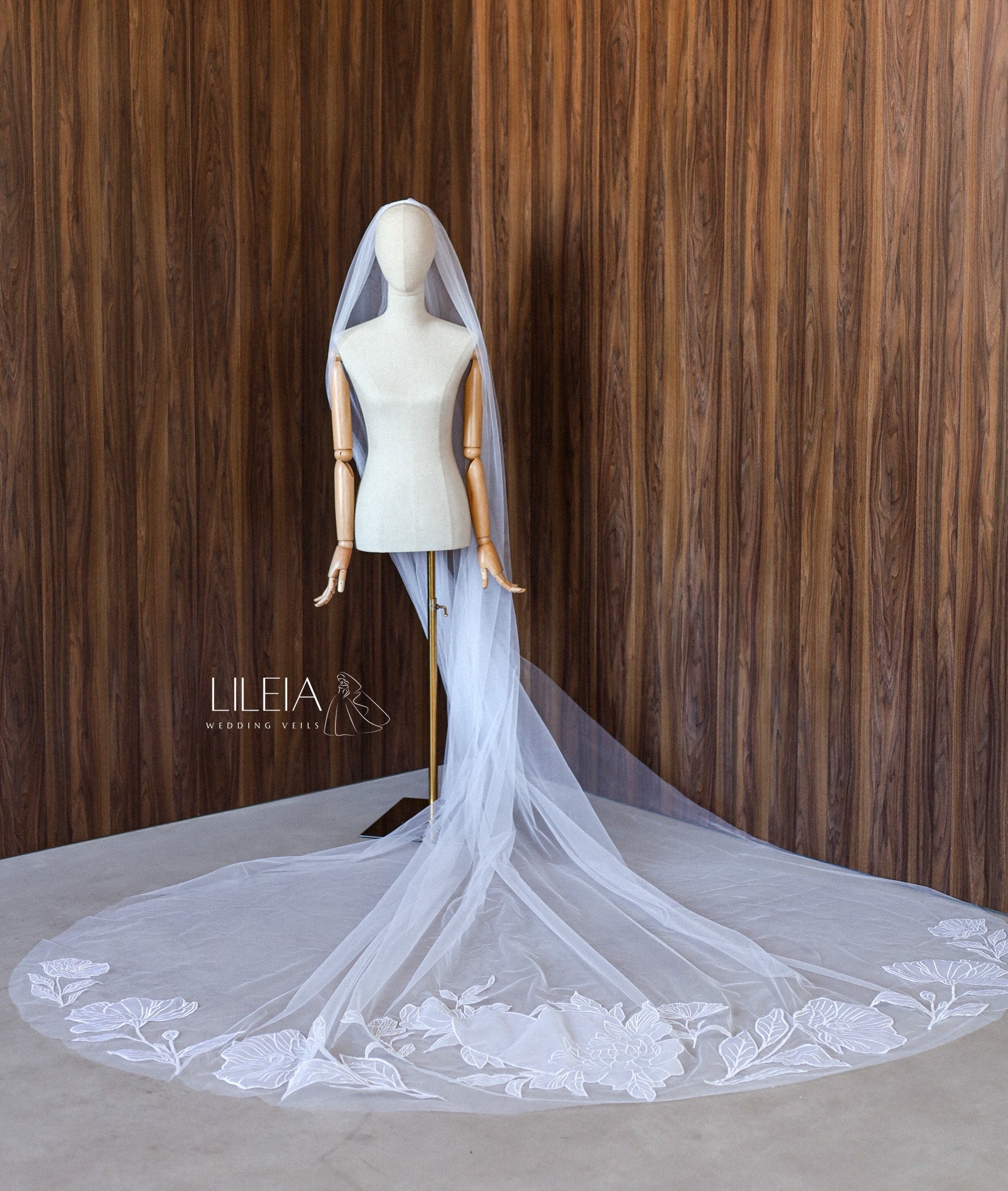 DAPHNE WEDDING VEIL - MariaVeils