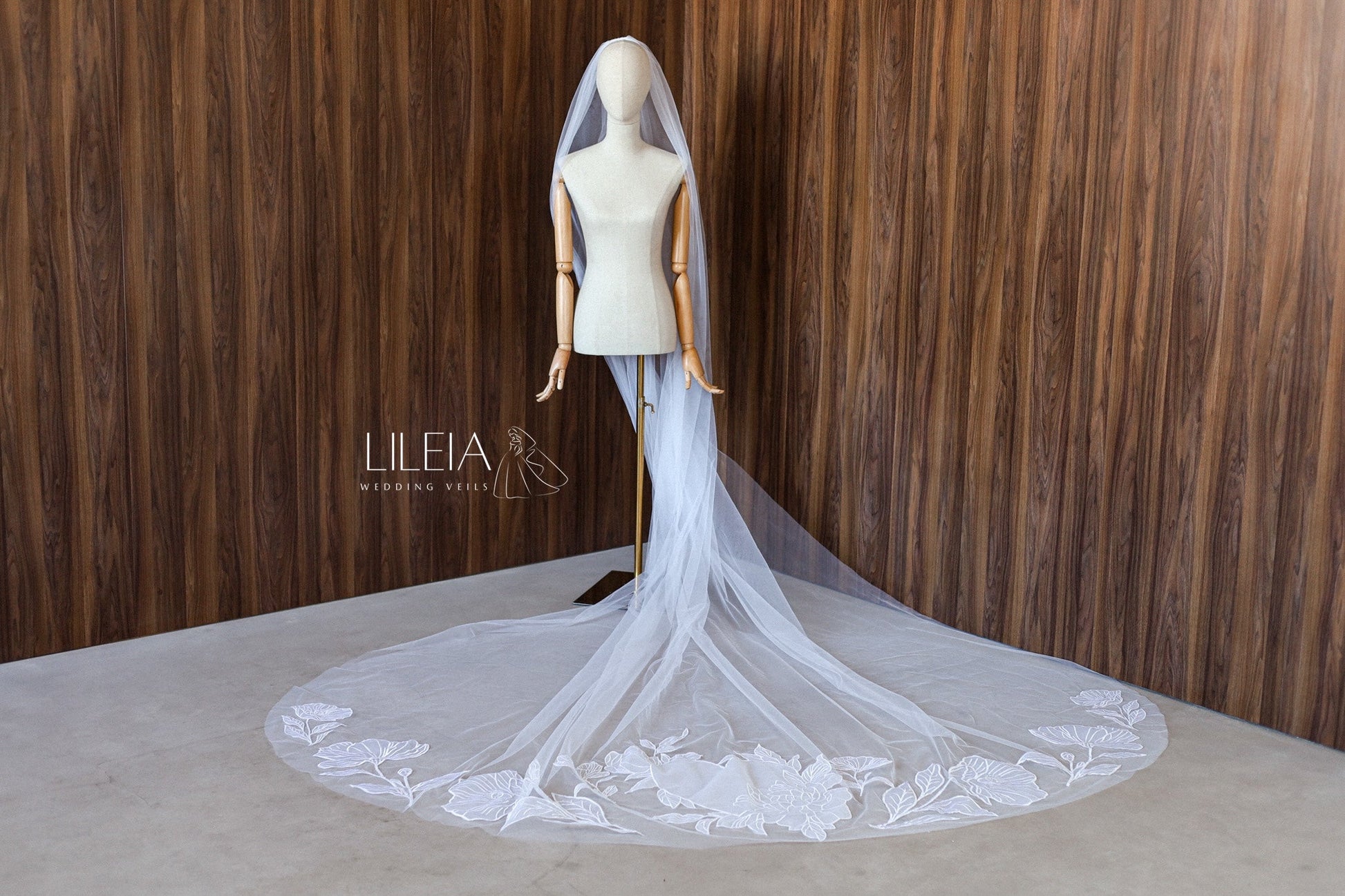 DAPHNE WEDDING VEIL - MariaVeils
