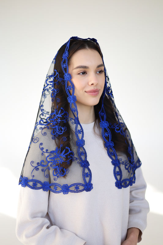 LONG BLUE MANTILLA