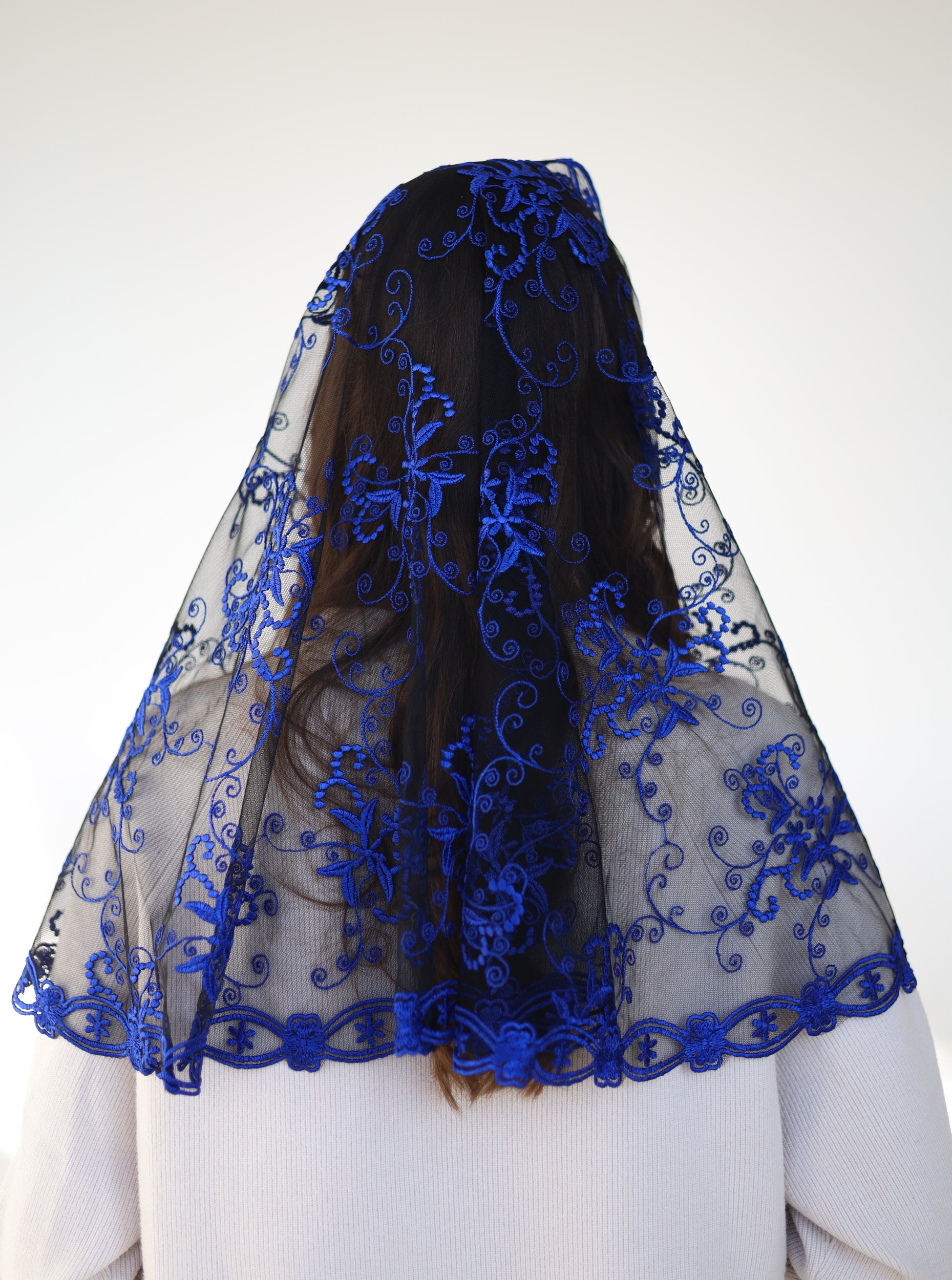 LONG BLUE MANTILLA - MariaVeils