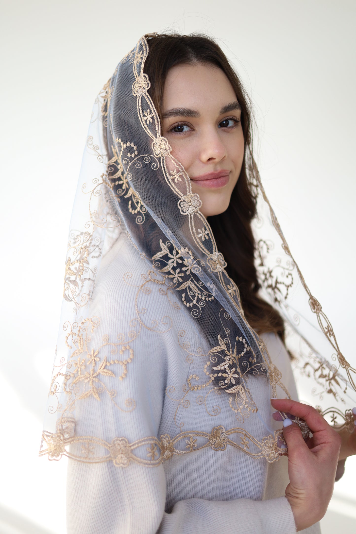 GOLD & LIGHT BLUE VEIL