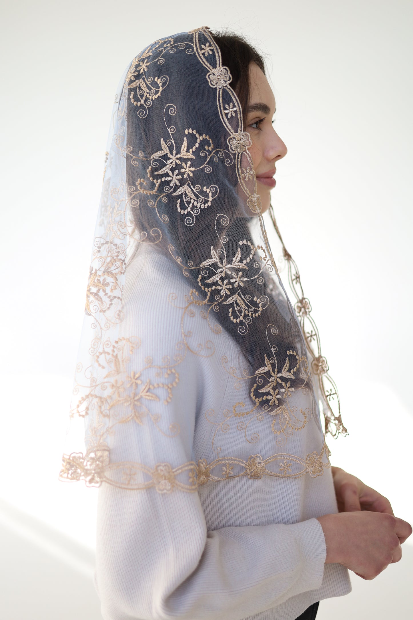 GOLD & LIGHT BLUE VEIL