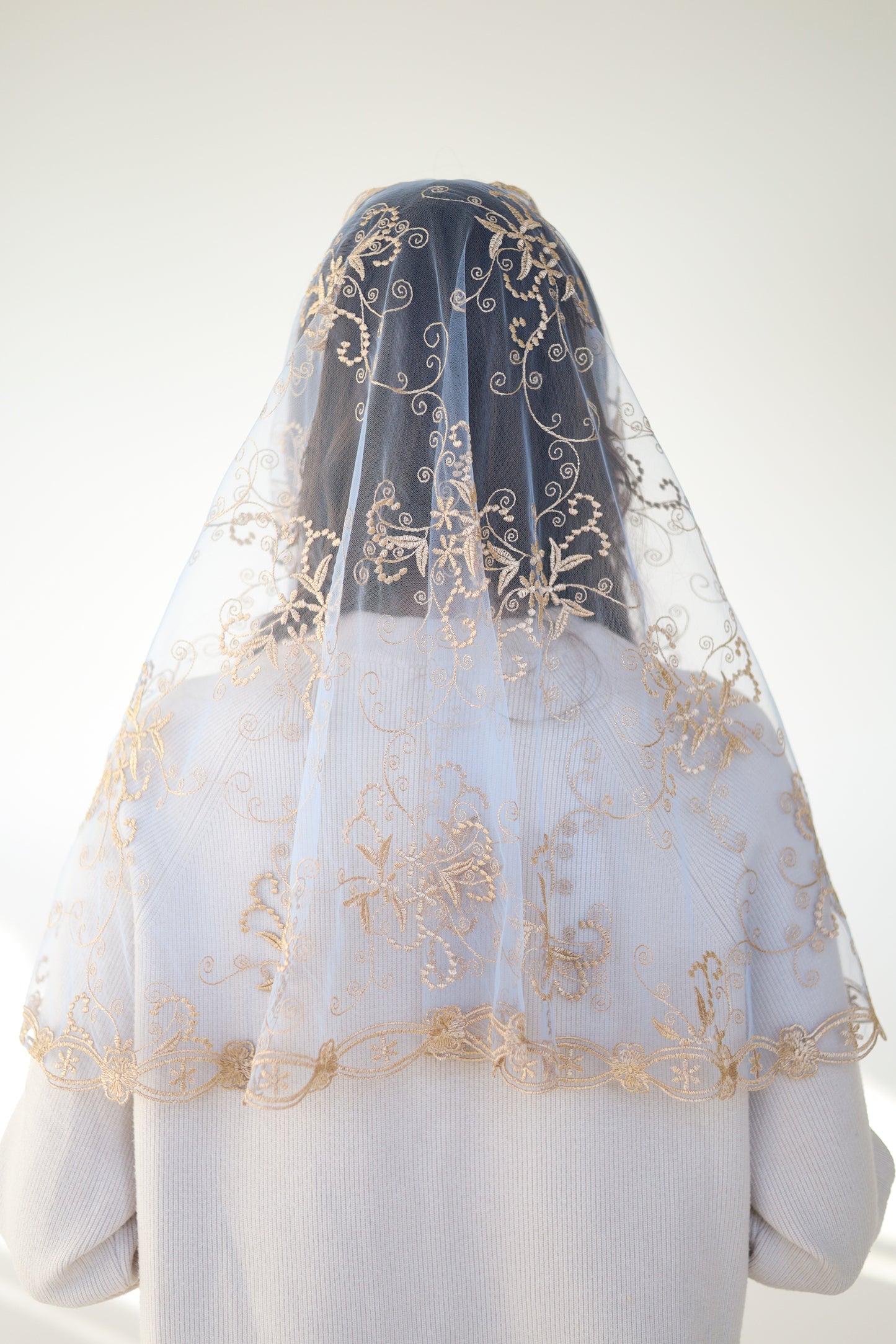 GOLD & LIGHT BLUE VEIL