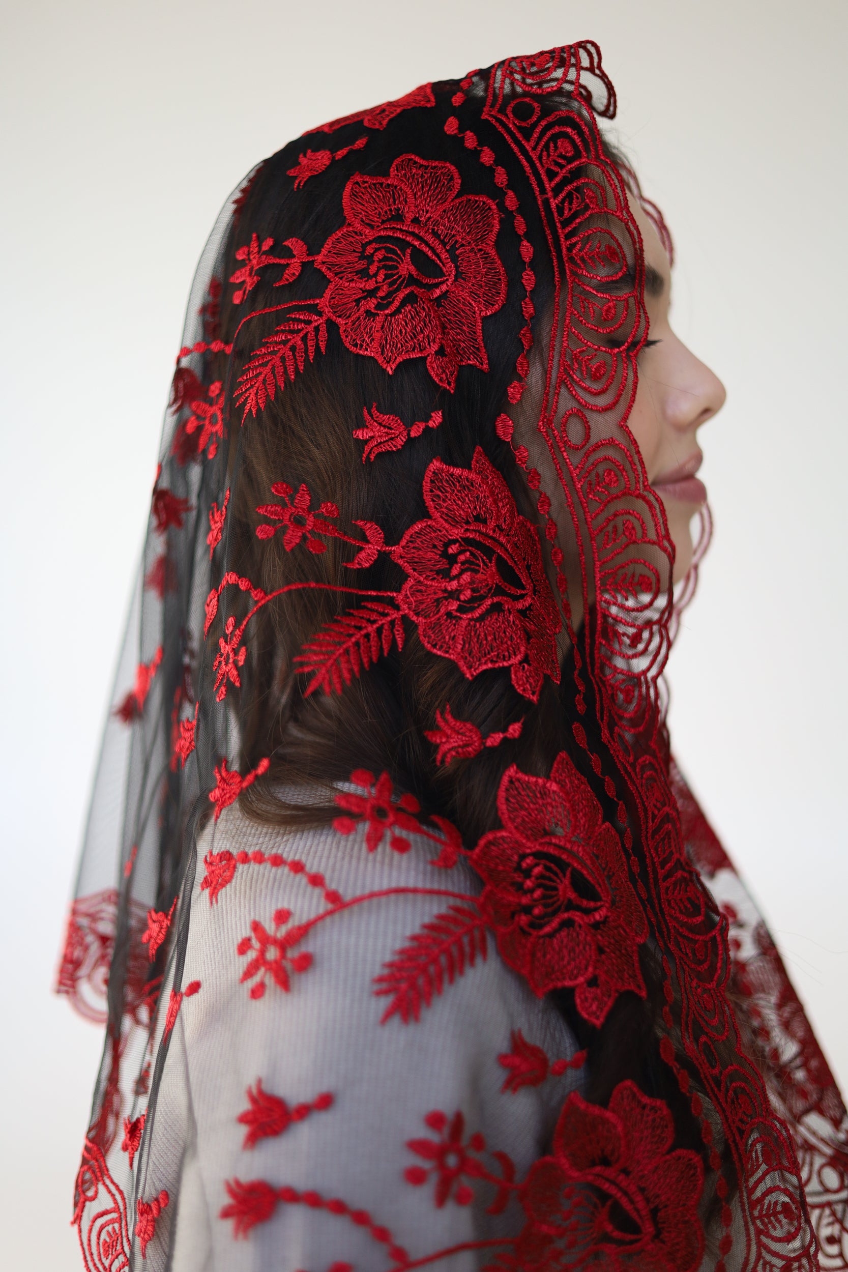 LONG BLACK & RED VEIL - MariaVeils