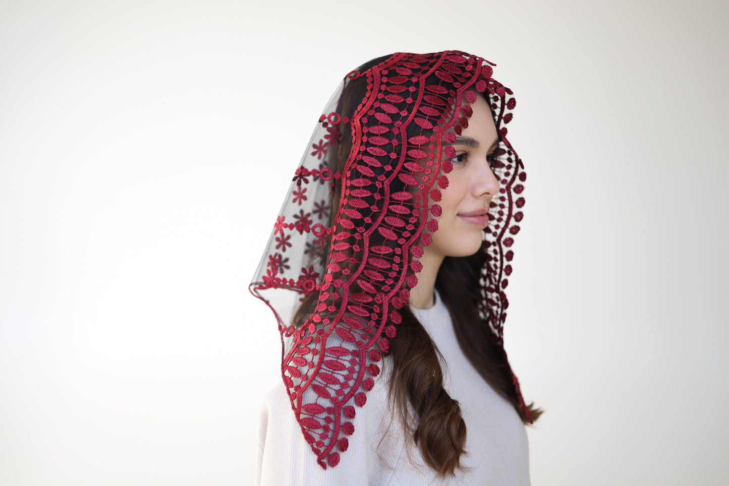 SHORT BURGUNDY VEIL