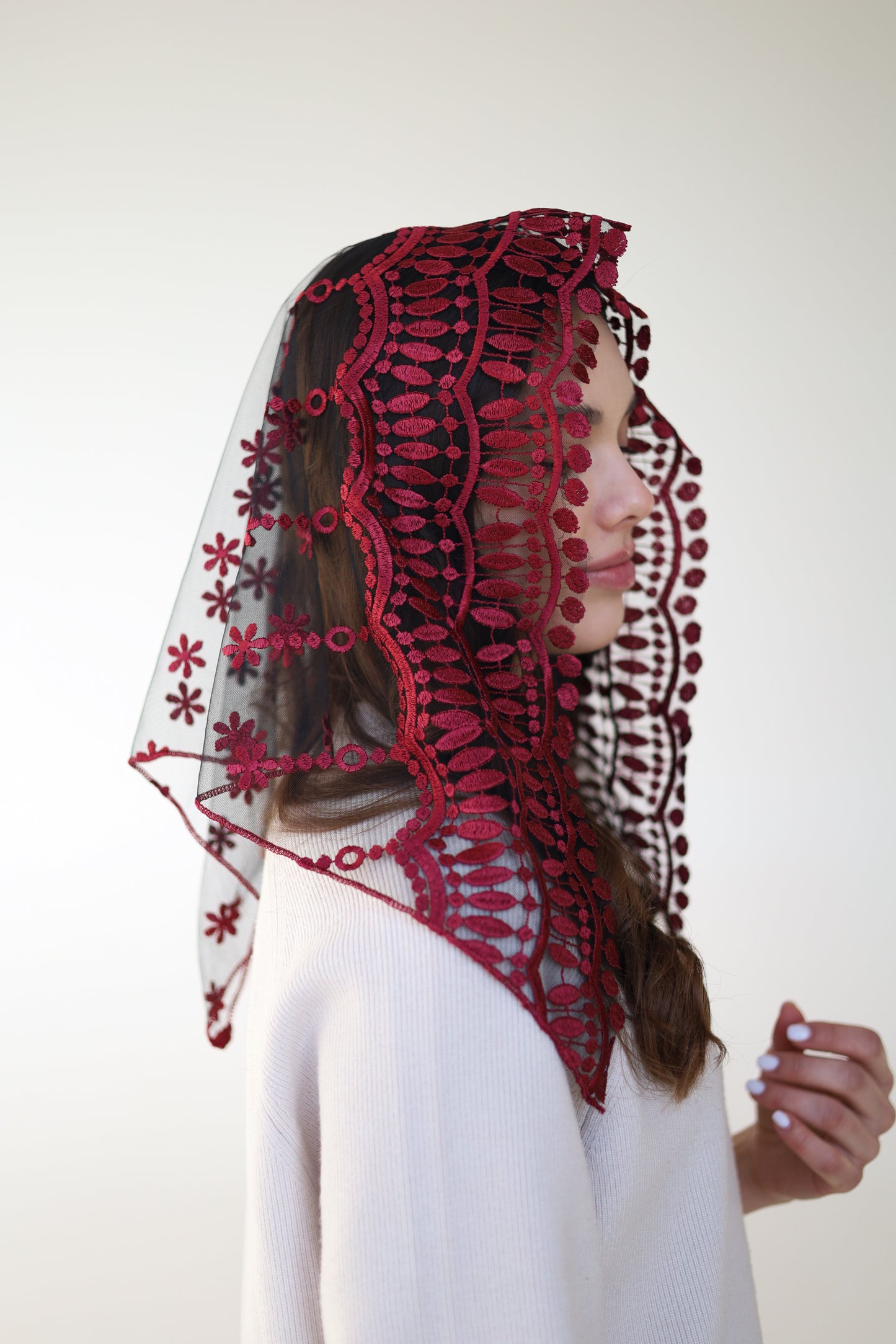 SHORT BURGUNDY VEIL