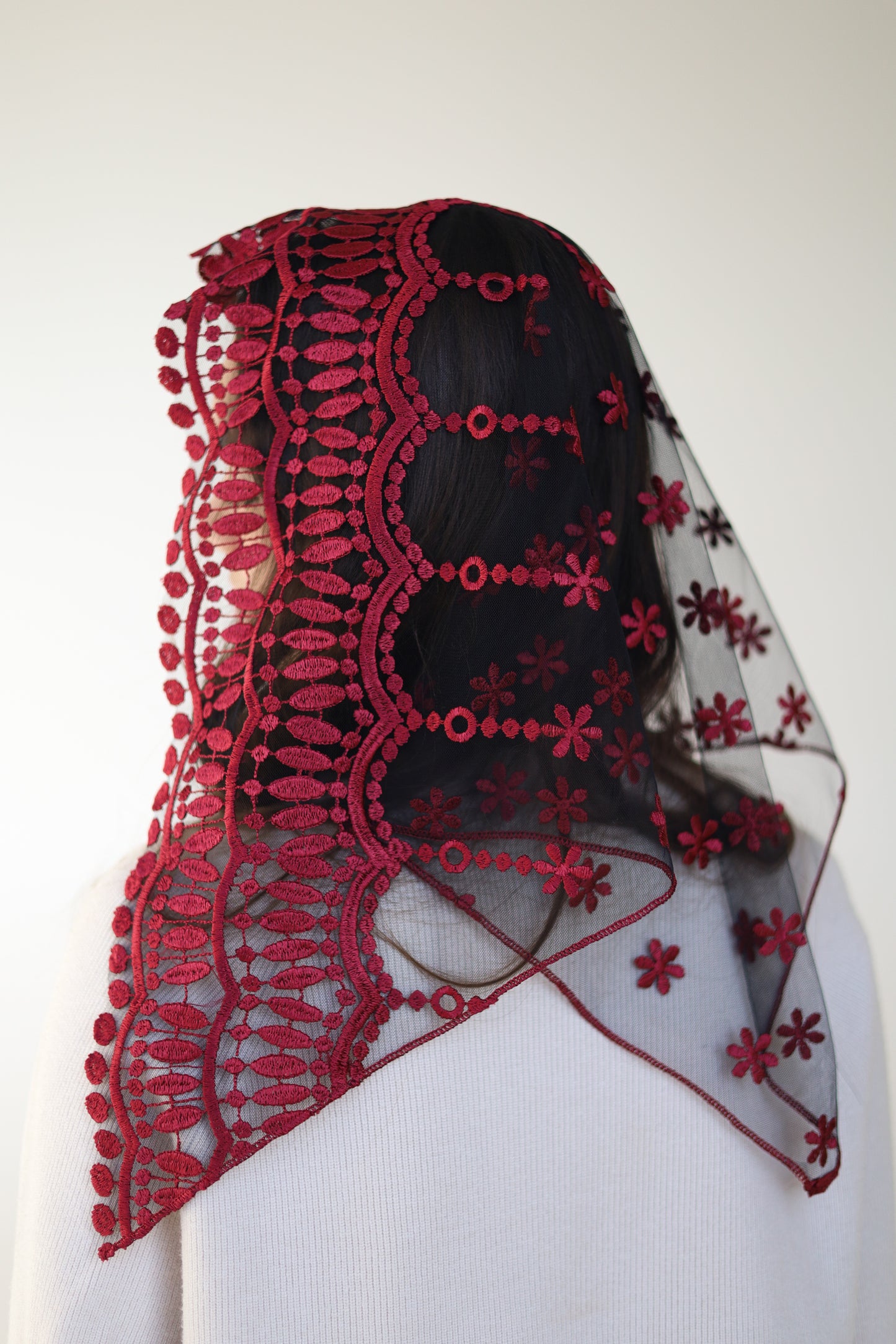 SHORT BURGUNDY VEIL