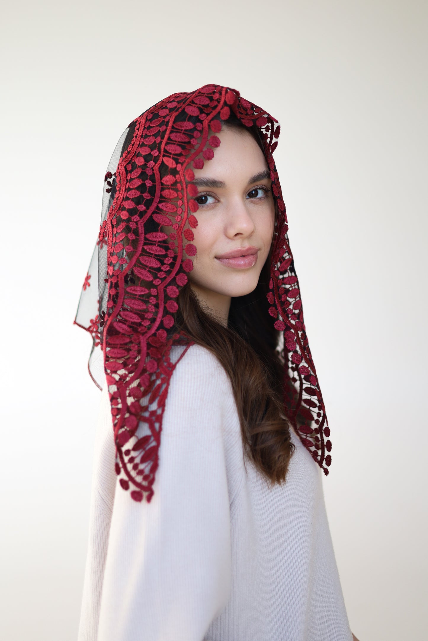 SHORT BURGUNDY VEIL