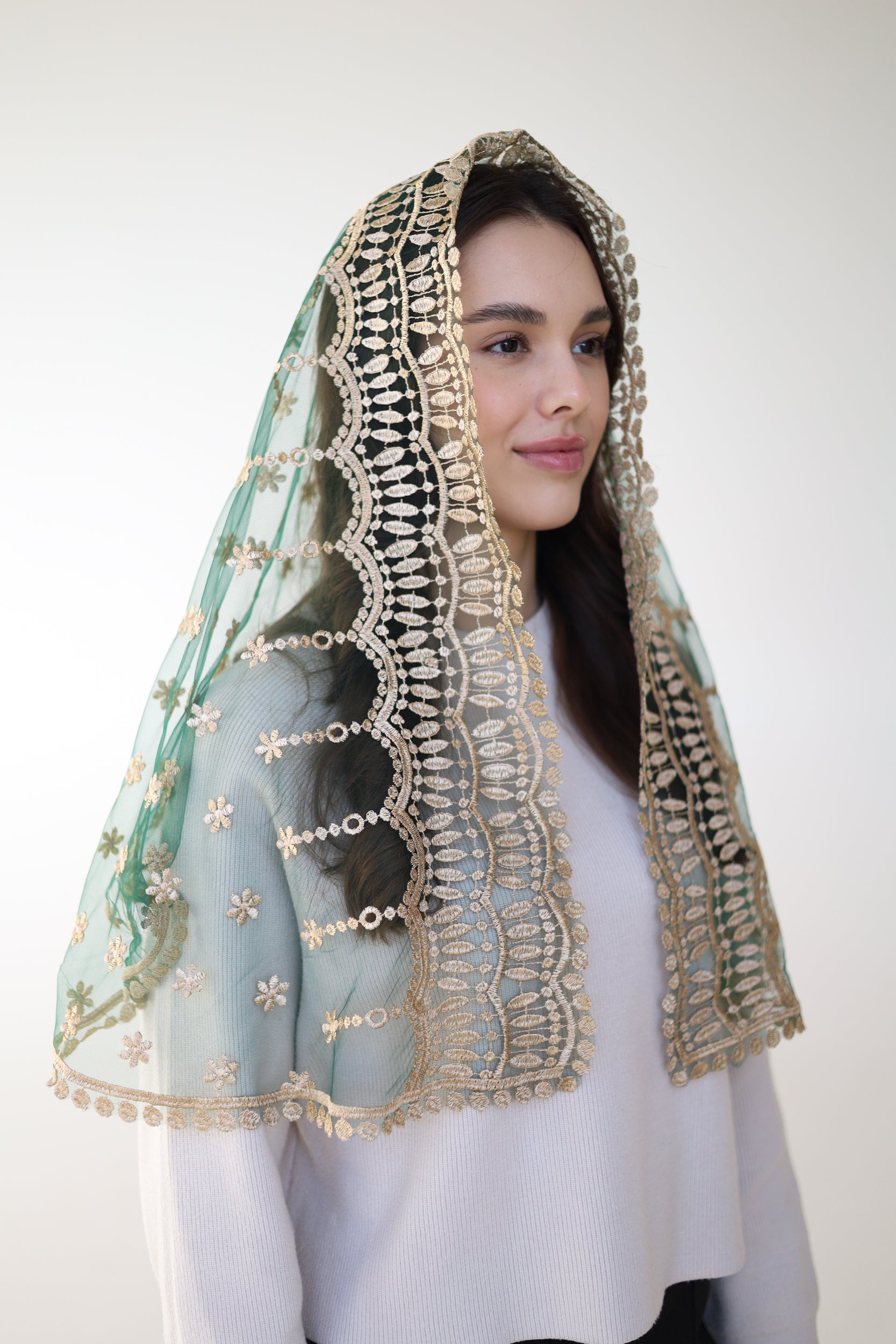 LONG GOLD & GREEN VEIL - MariaVeils
