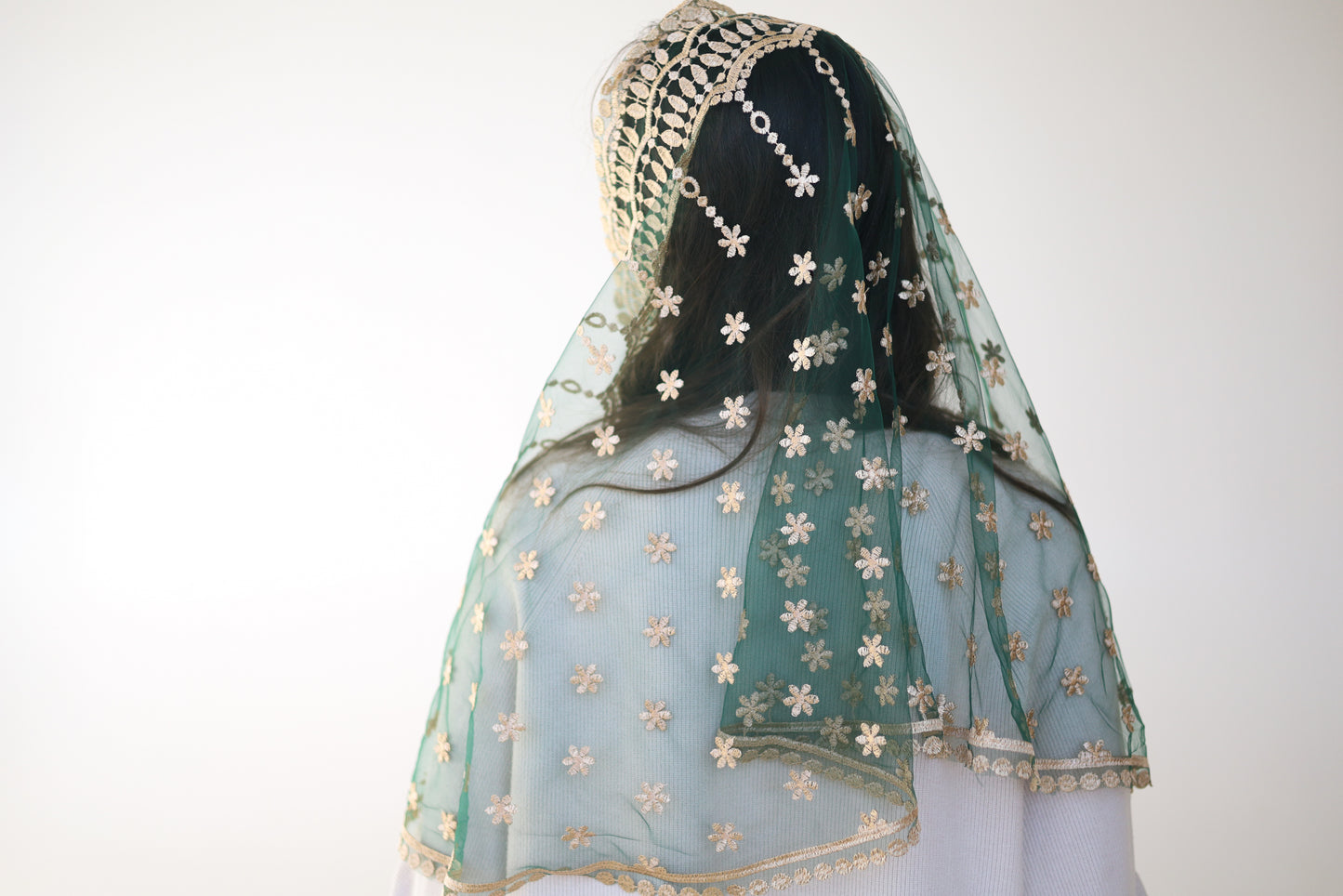 LONG GOLD & GREEN VEIL - MariaVeils