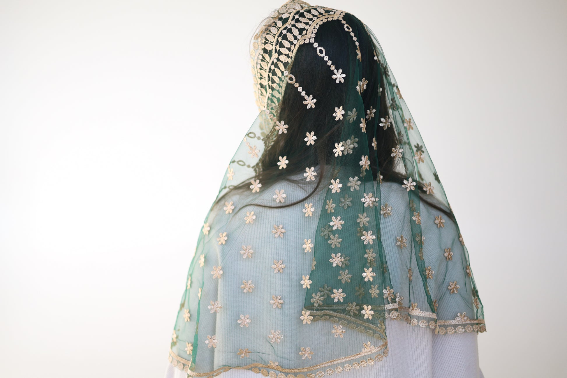 LONG GOLD & GREEN VEIL - MariaVeils