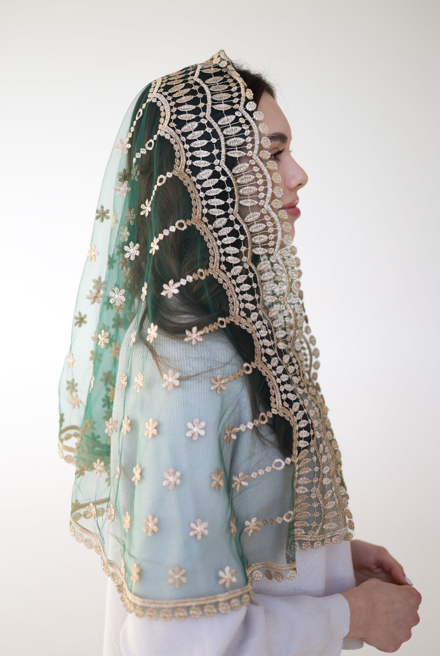 LONG GOLD & GREEN VEIL - MariaVeils