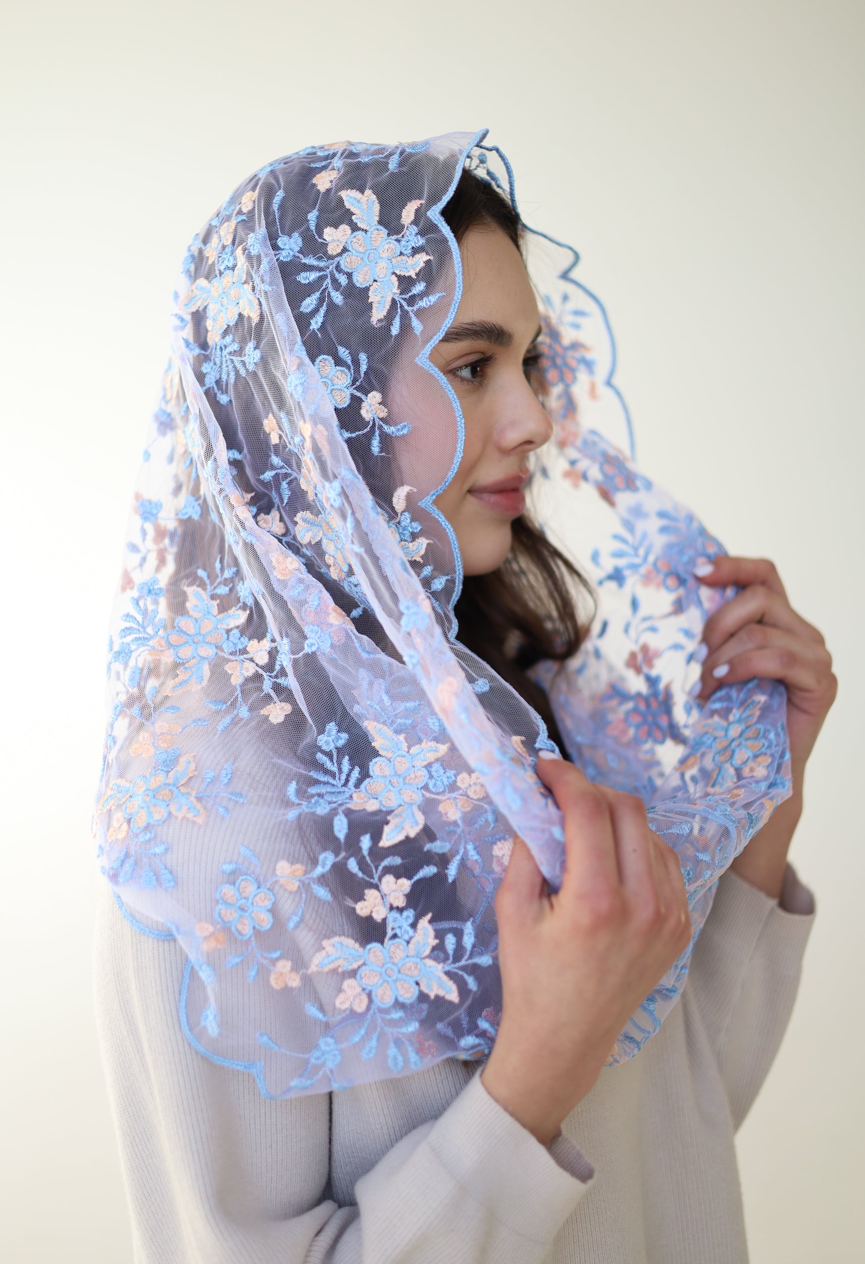 PEACH & BLUE INFINITY VEIL - MariaVeils