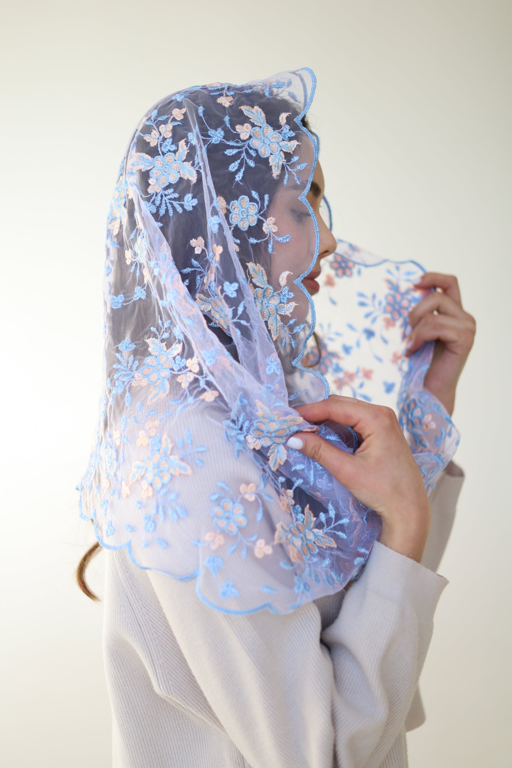 PEACH & BLUE INFINITY VEIL - MariaVeils