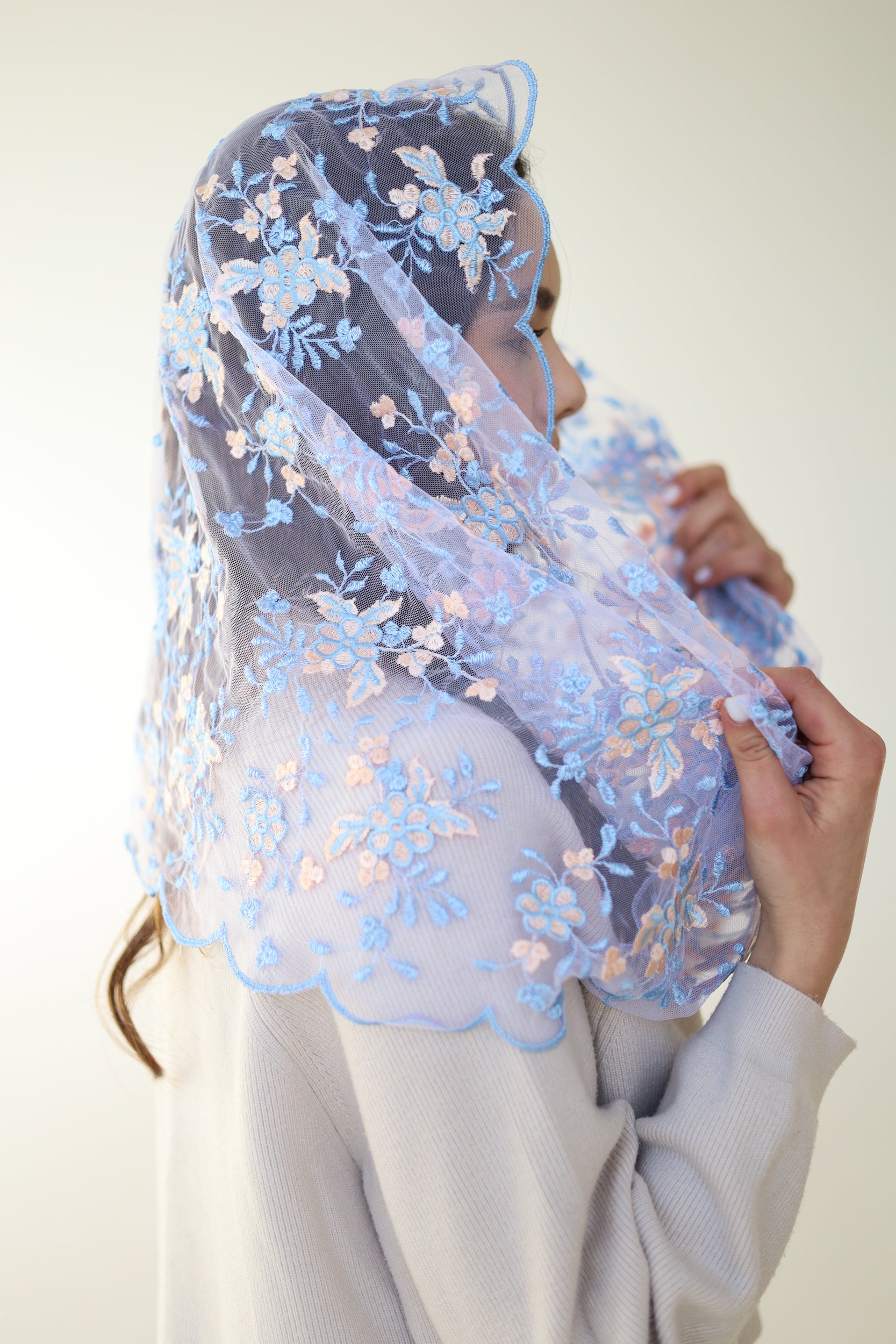 PEACH & BLUE INFINITY VEIL - MariaVeils