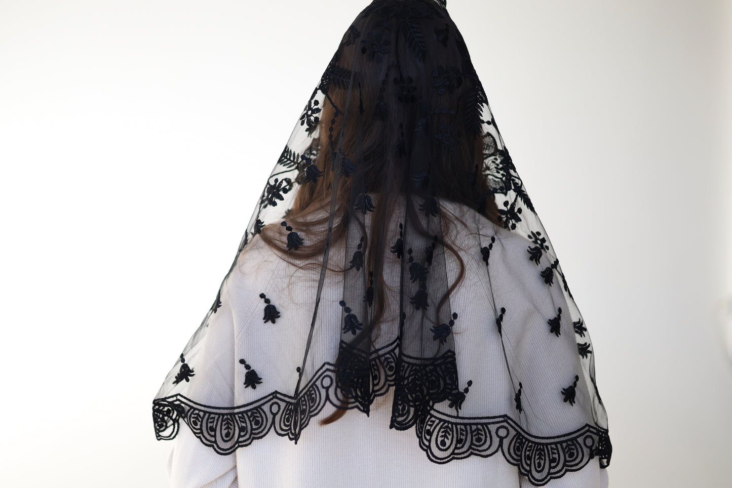 LONG BLACK MANTILLA - MariaVeils
