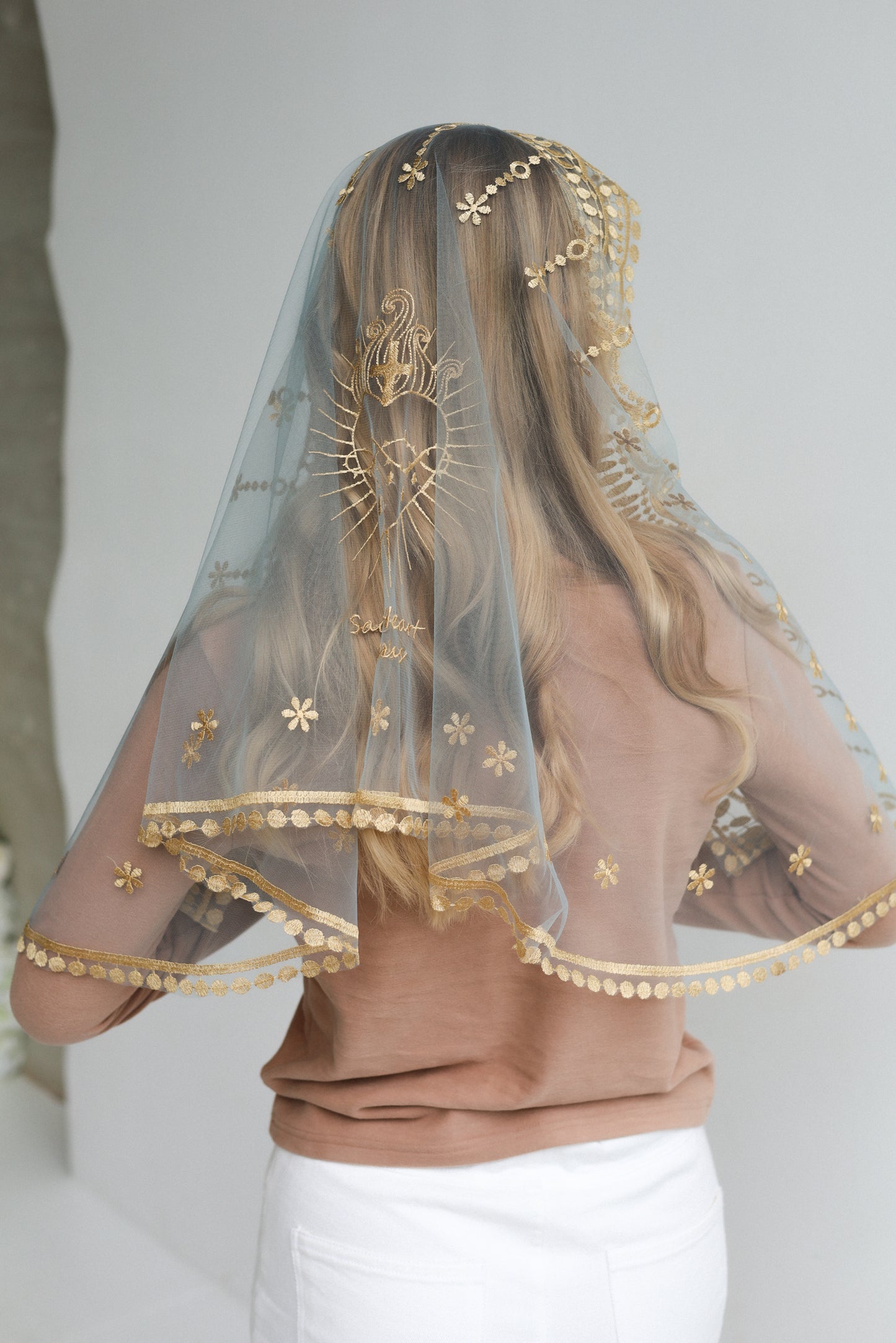 VEIL WITH SACRED HEART EMBROIDERY