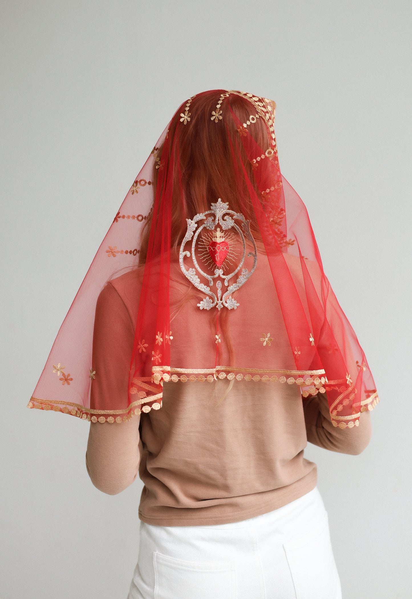 MANTILLA WITH HEART EMBROIDERY