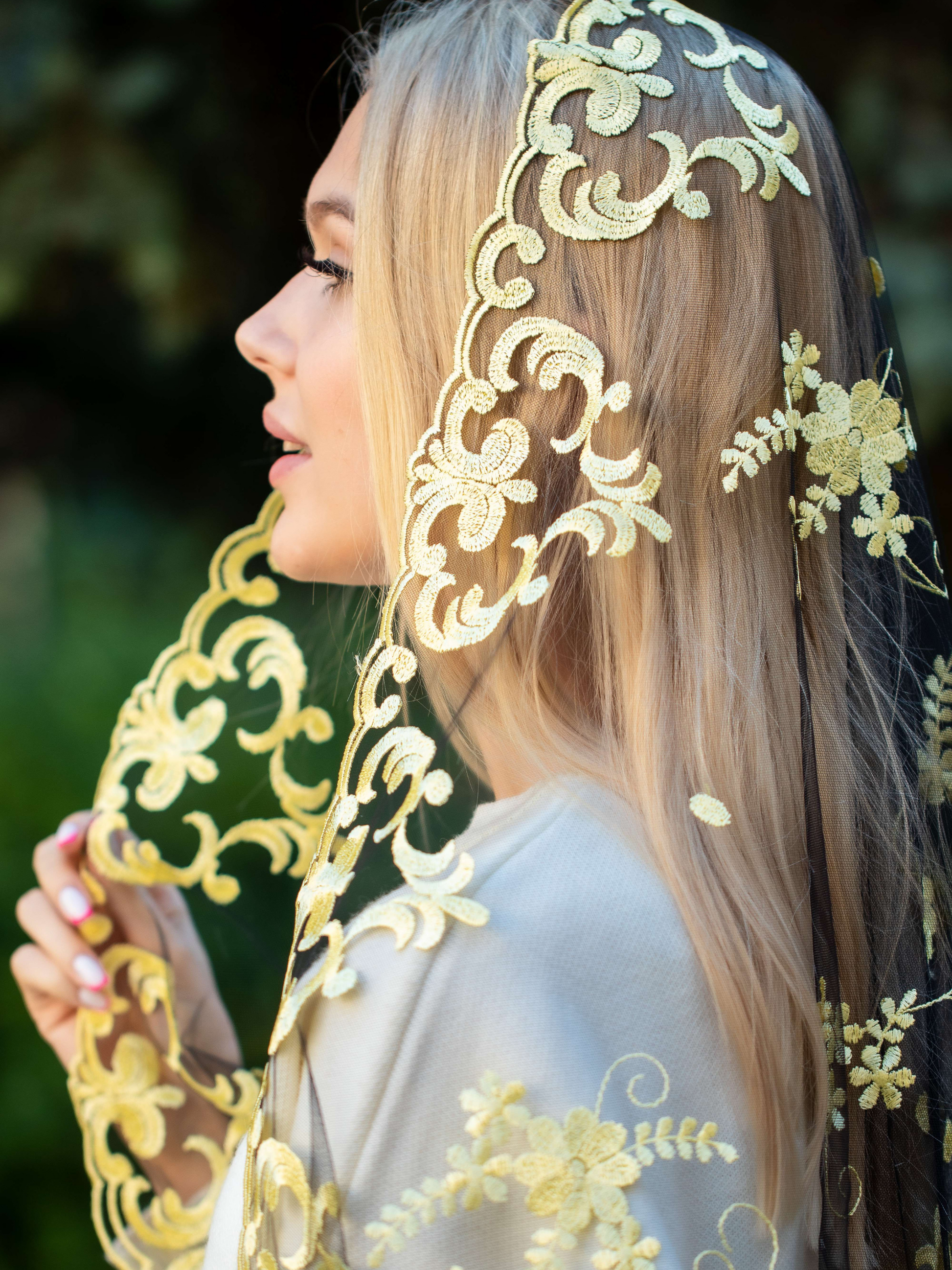 NEW!! Yellow Floral Veil - MariaVeils