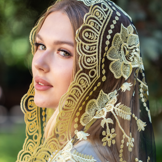 NEW!! Yellow Lace Mantilla - MariaVeils
