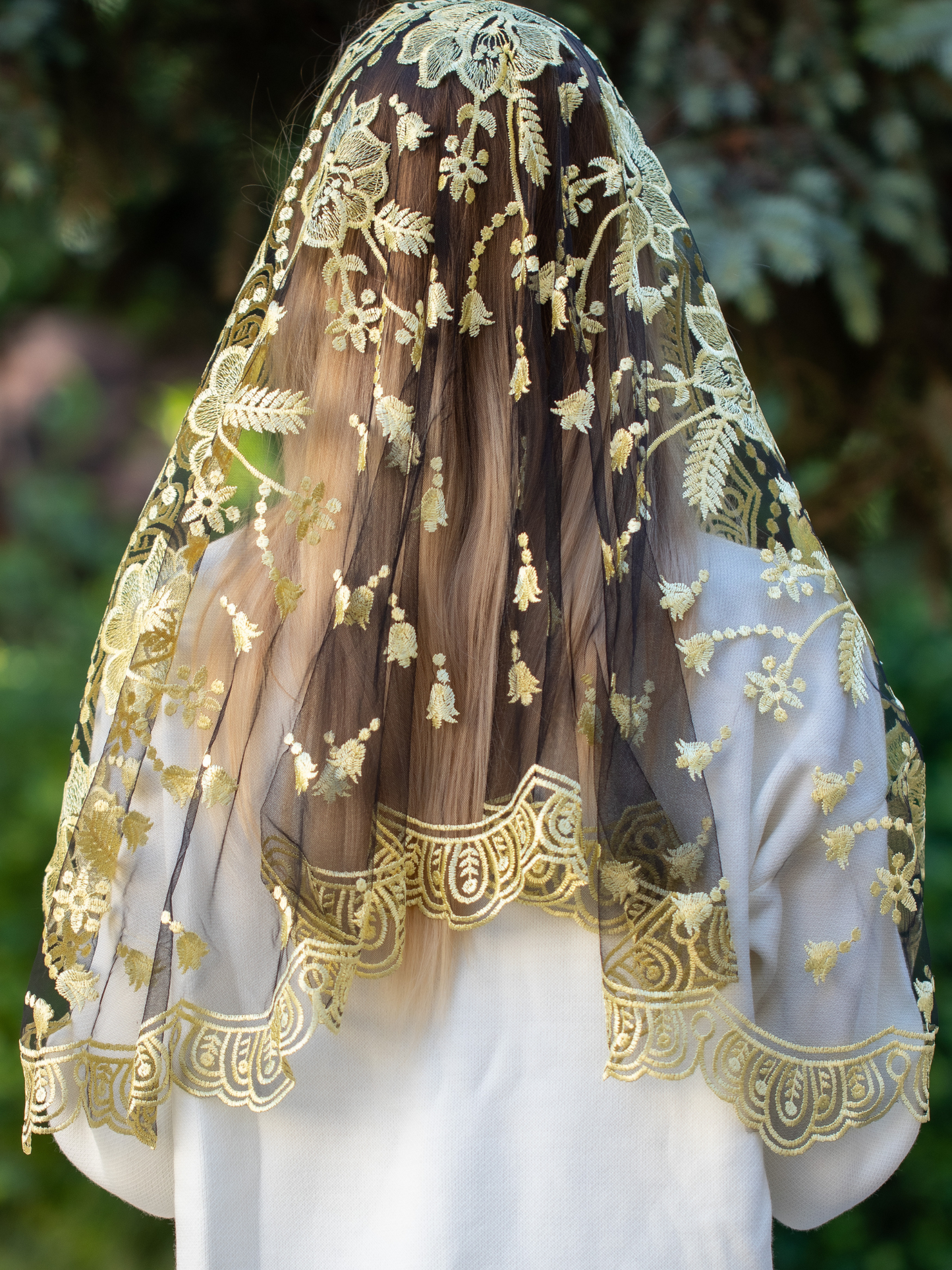 NEW!! Yellow Lace Mantilla - MariaVeils